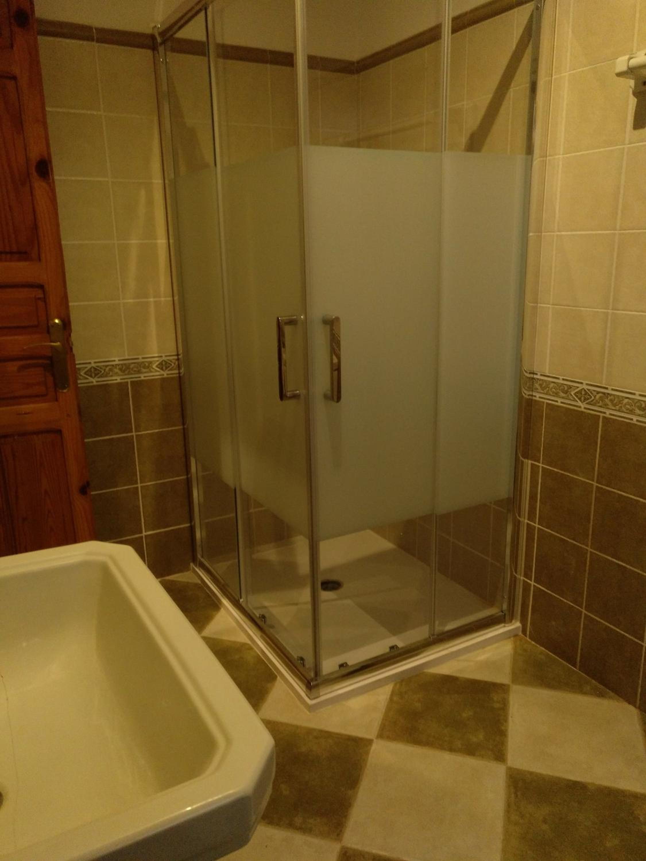 Standard Double Room with Fan - Photo 4