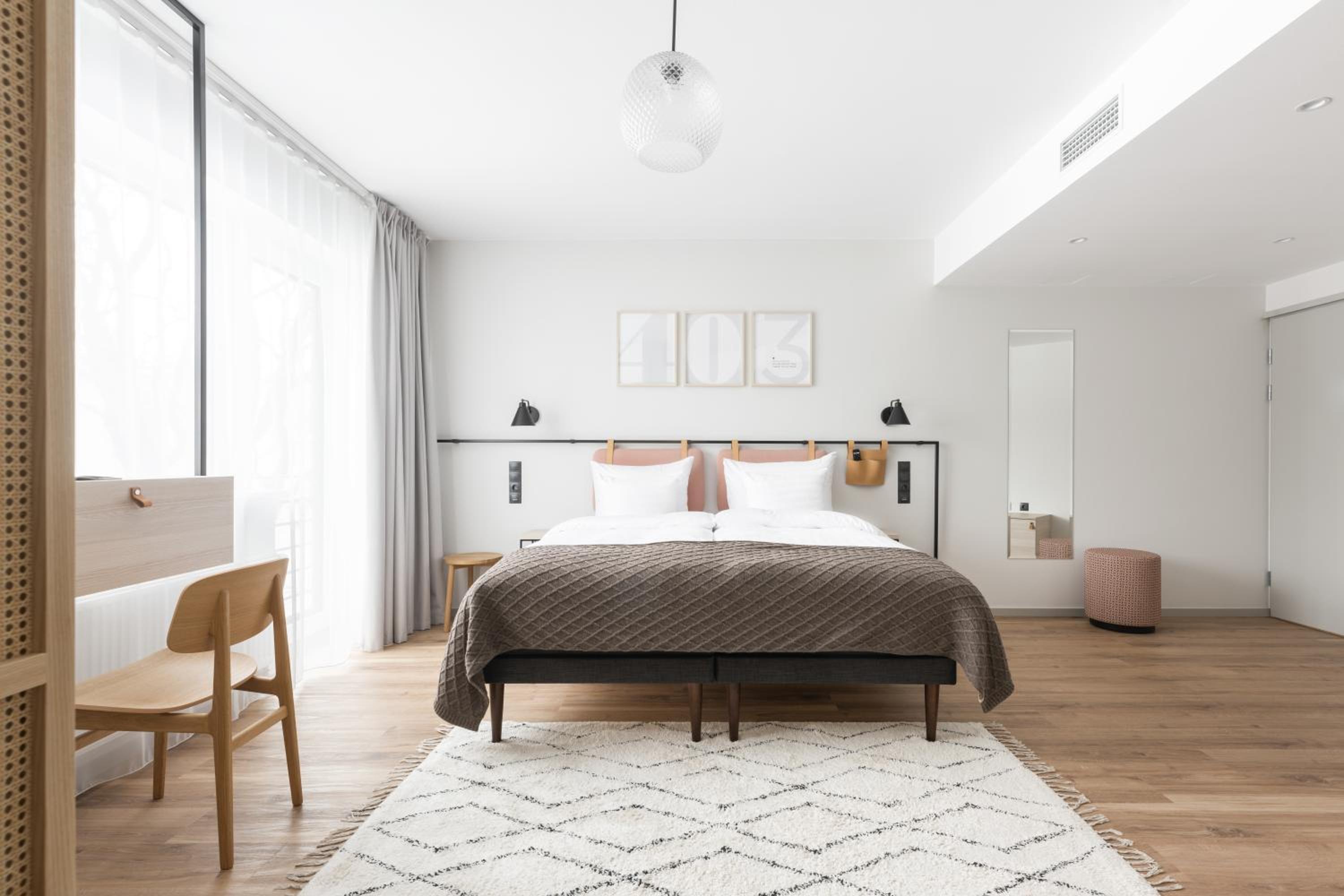 Suite With Two Rooms - Photo 1