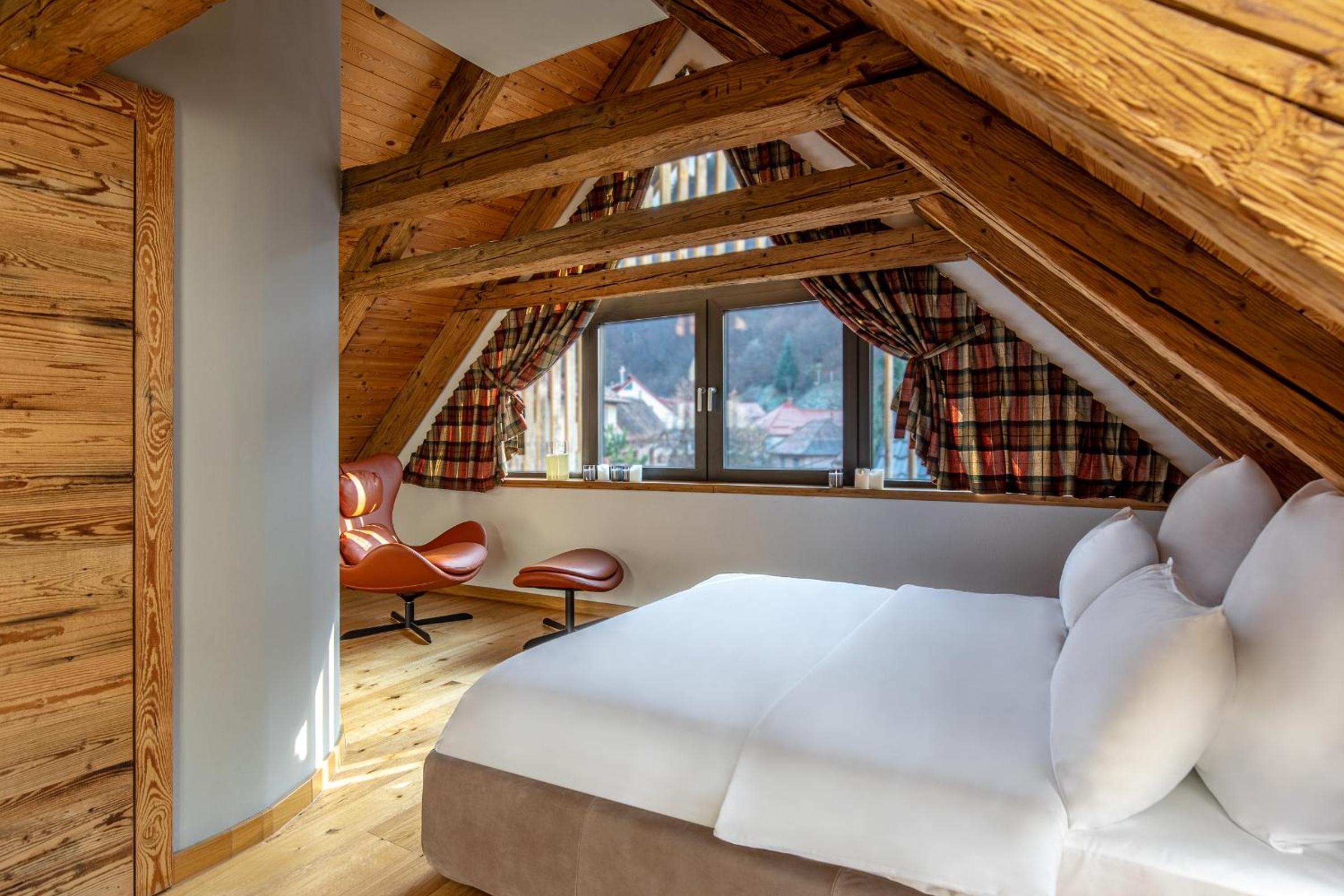 Junior Suite with Mountain View