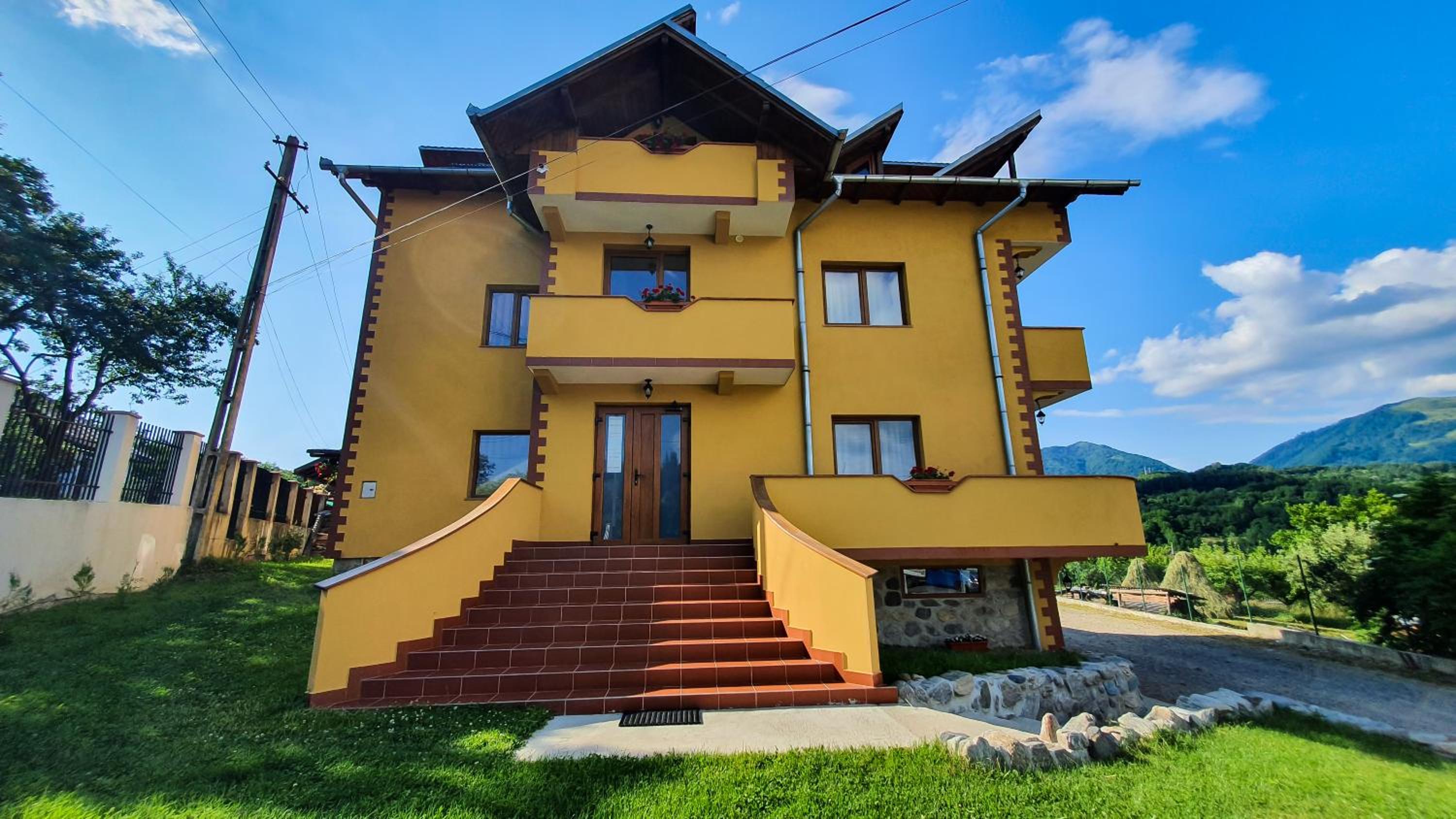 Villa photo 2