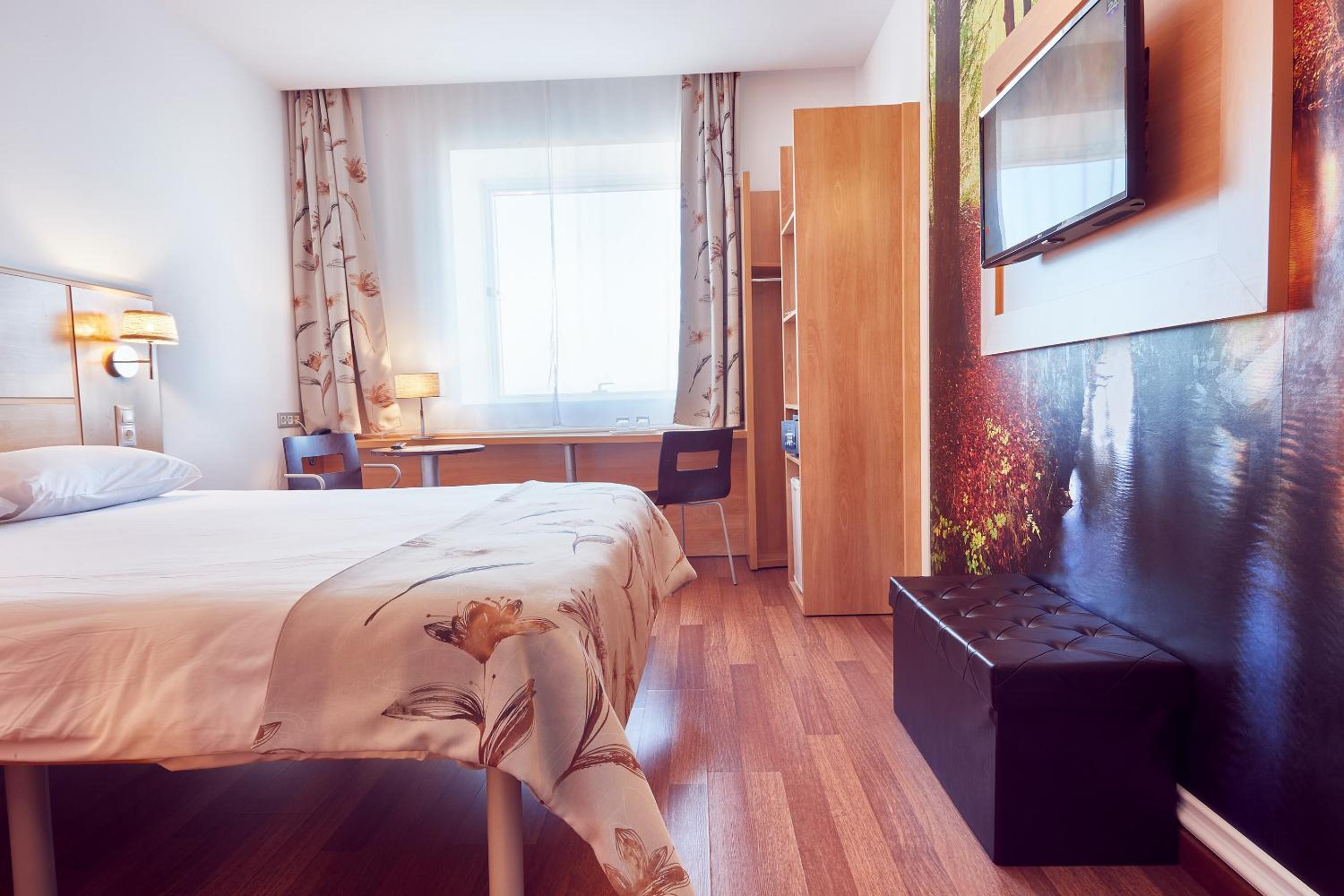 Standard Double Room - Photo 4