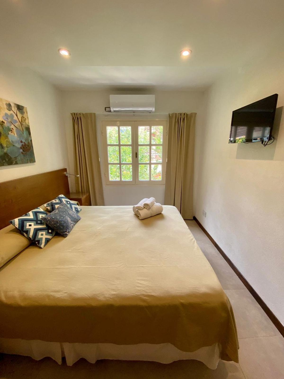 Studio (4 Adults)