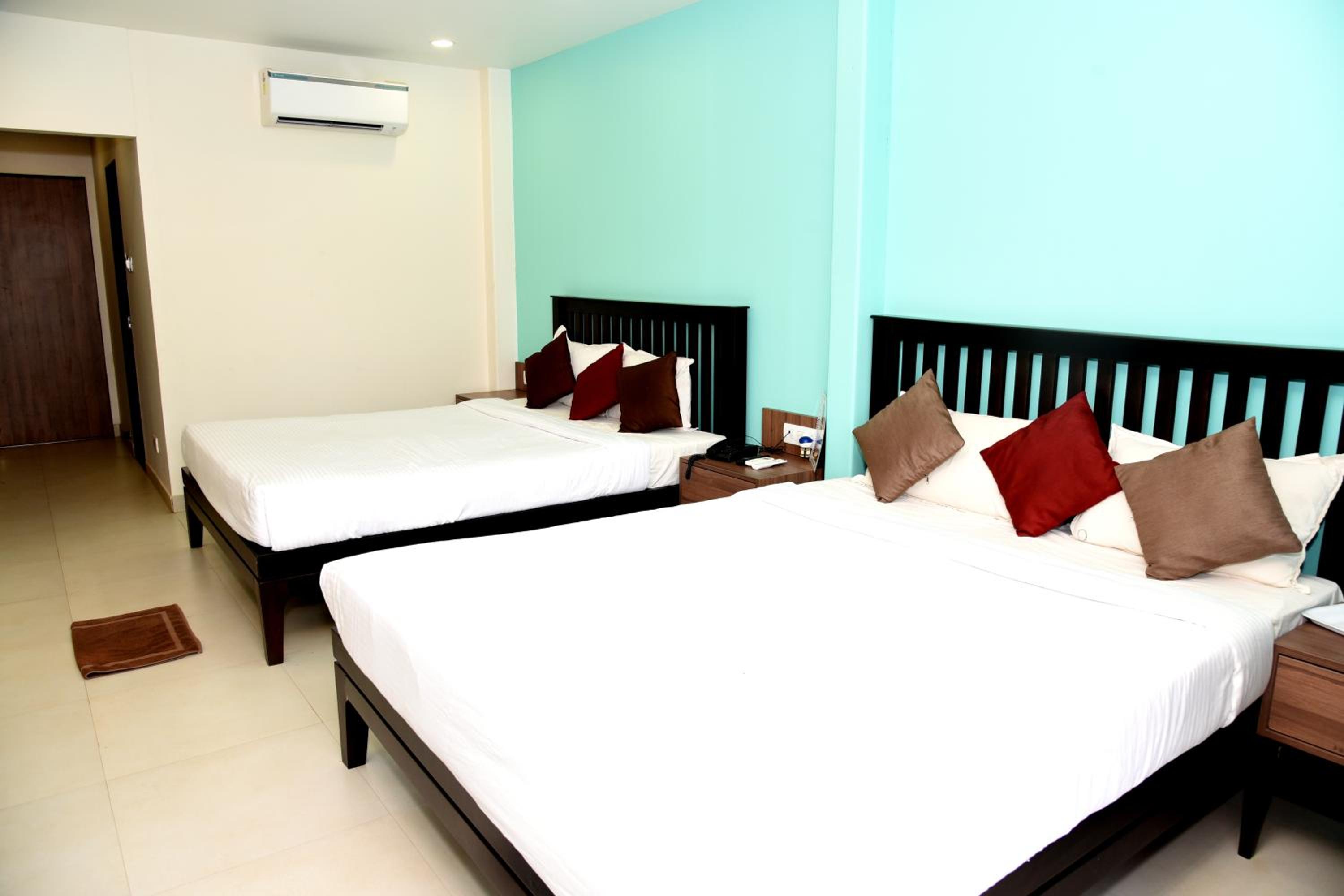 Premium Double Room with Pool View photo 2