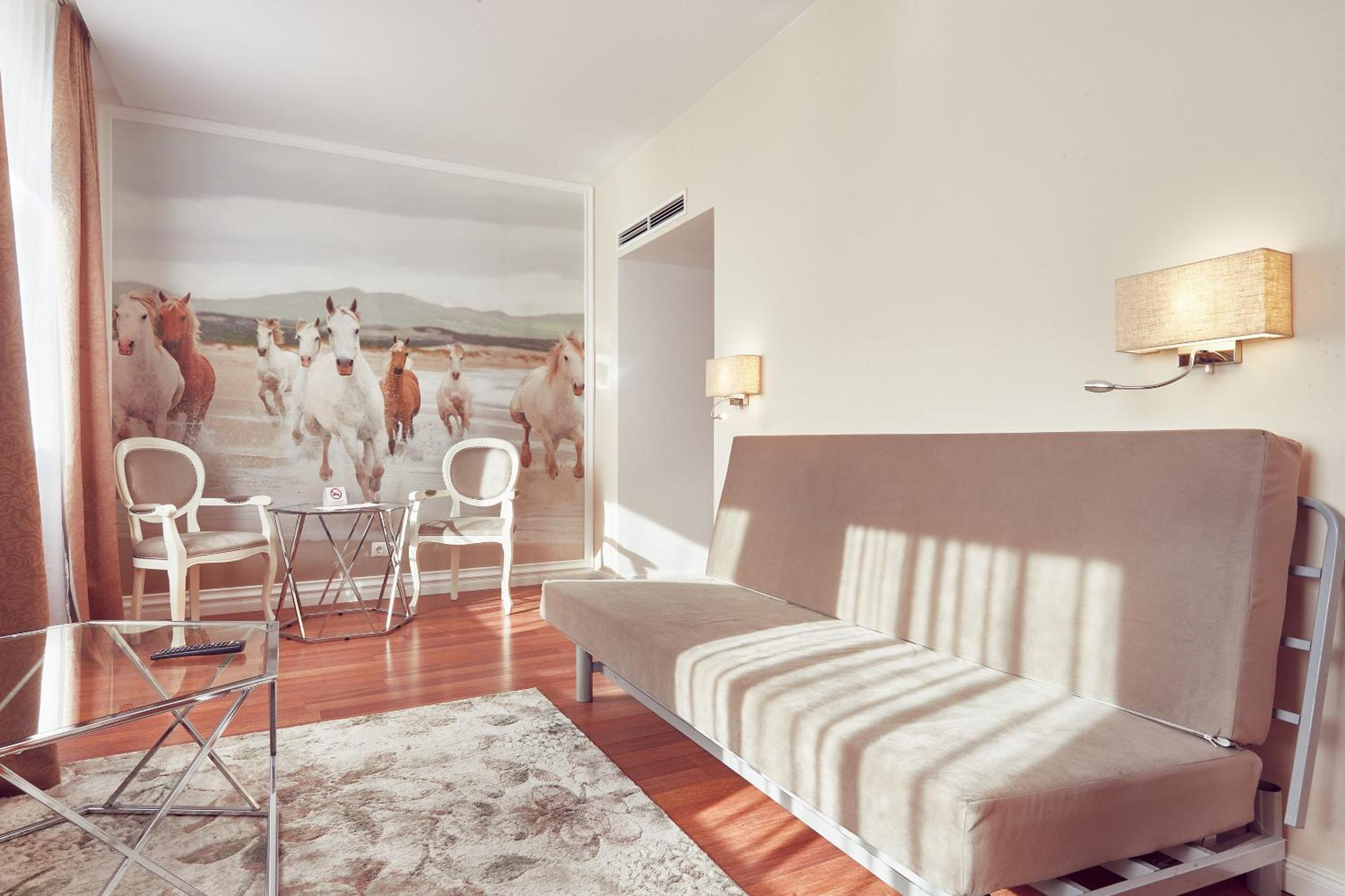 Family Suite - Photo 16