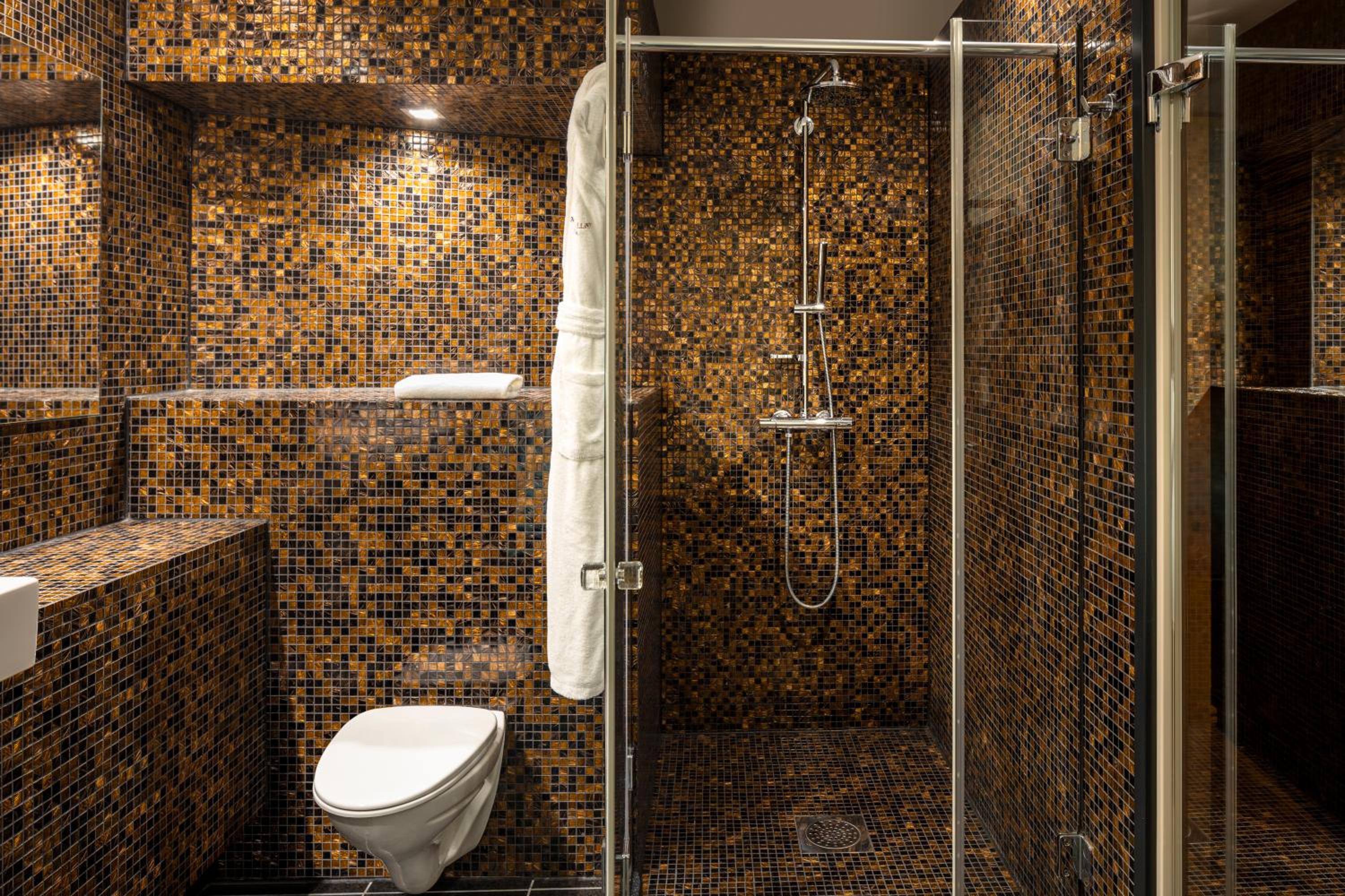 Swiss Advantage King Room  - Photo 3