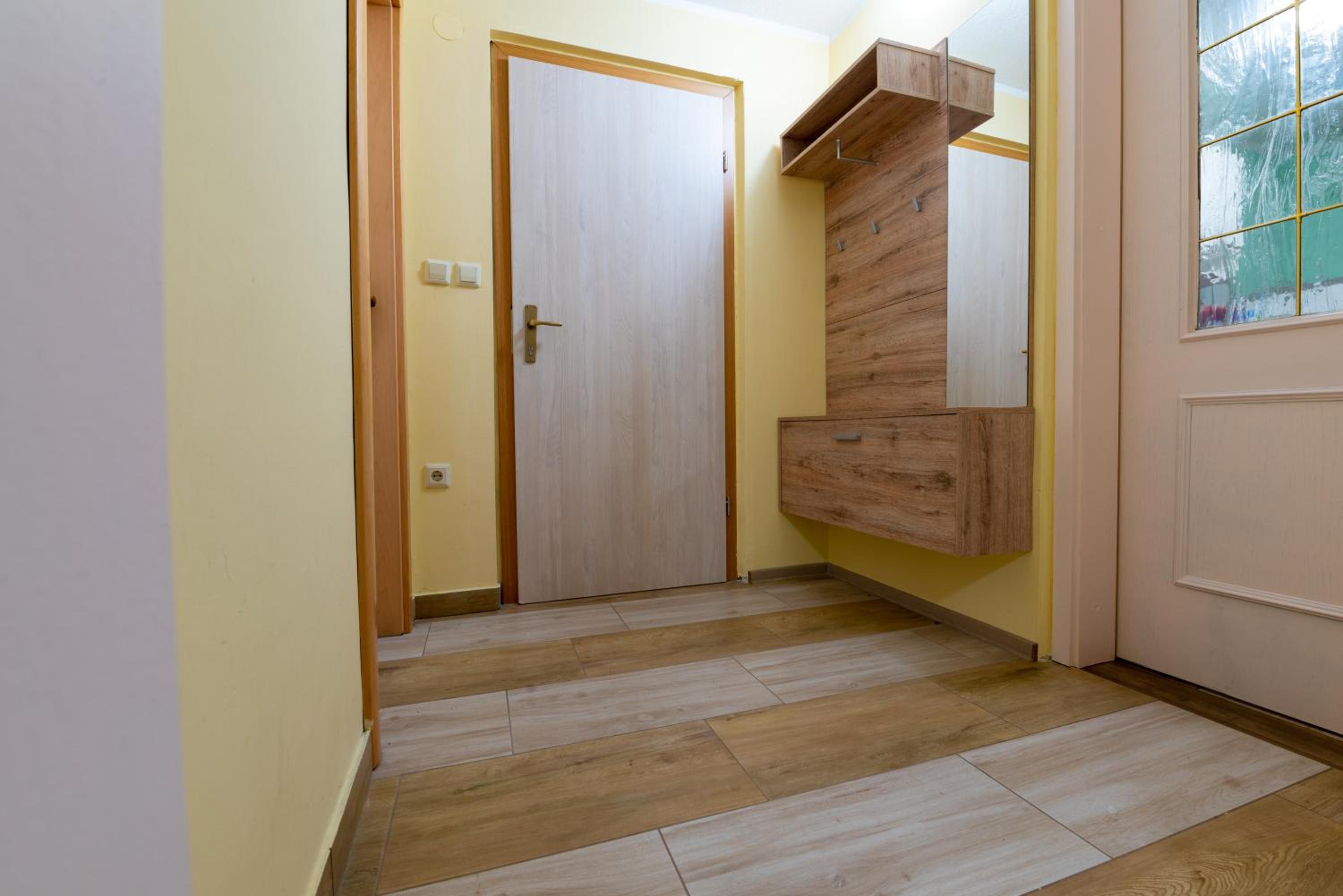 One - Bedroom Apartment with Balcony - Photo 17