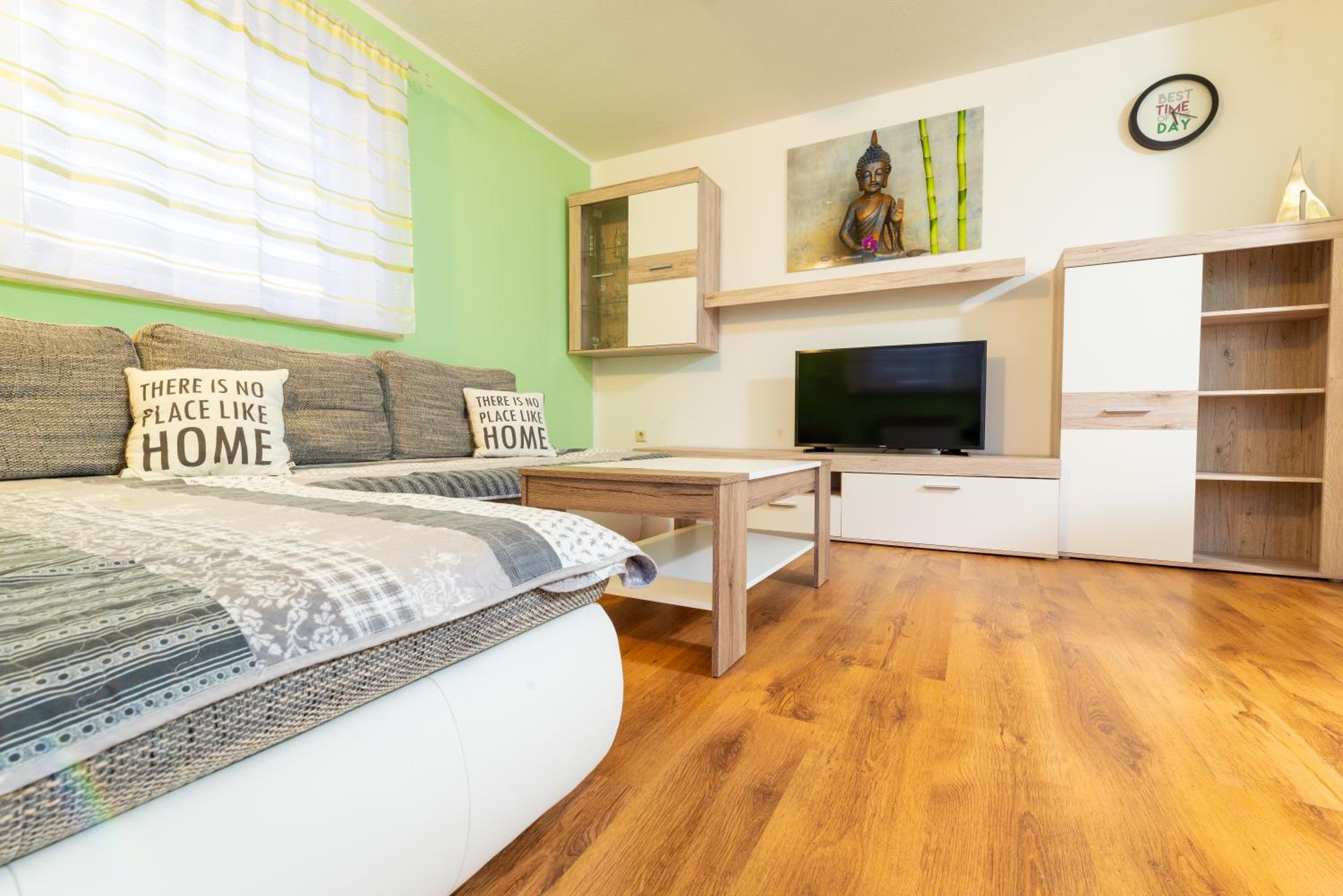 One - Bedroom Apartment with Balcony - Photo 3