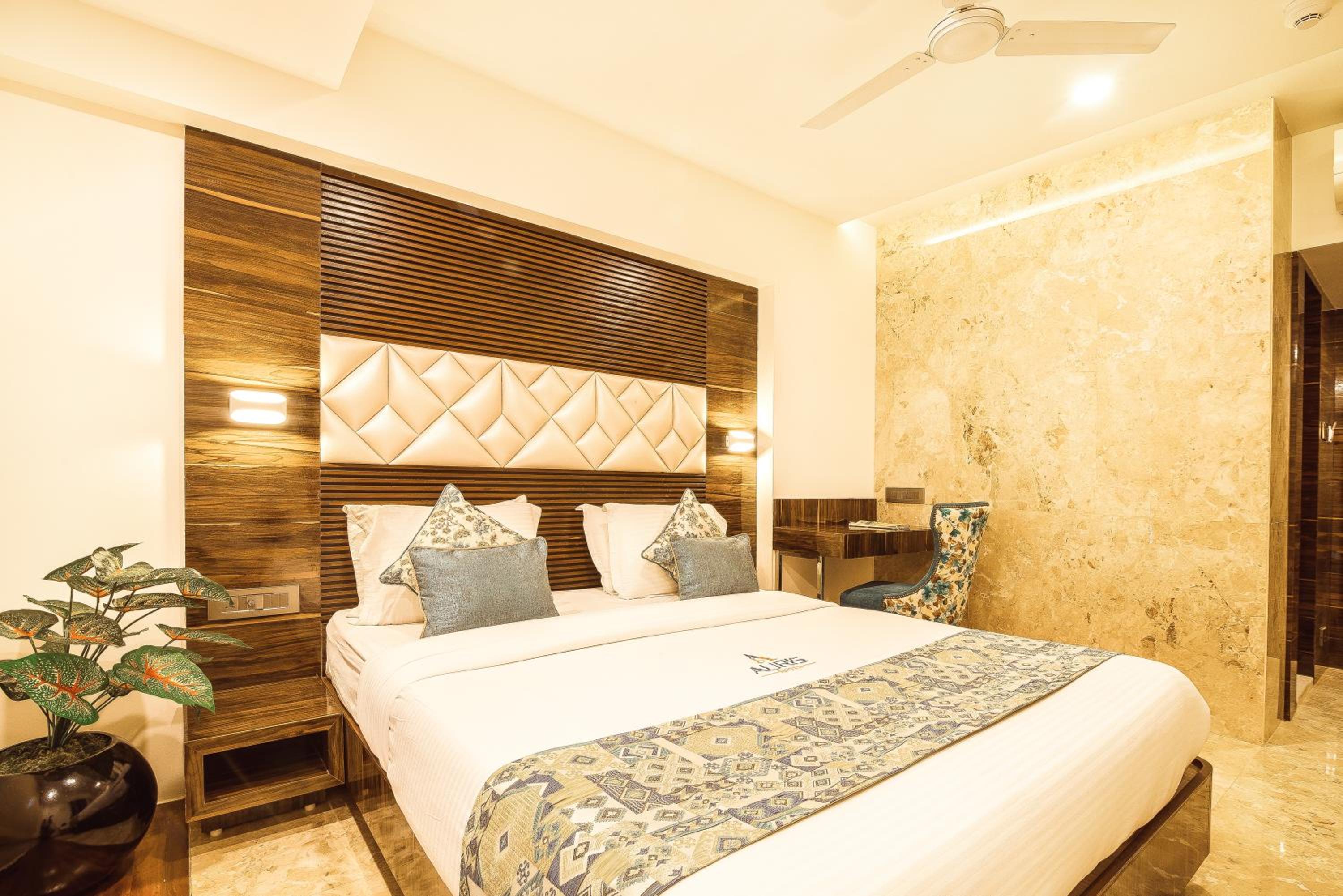 Double or Twin Room - Photo 11