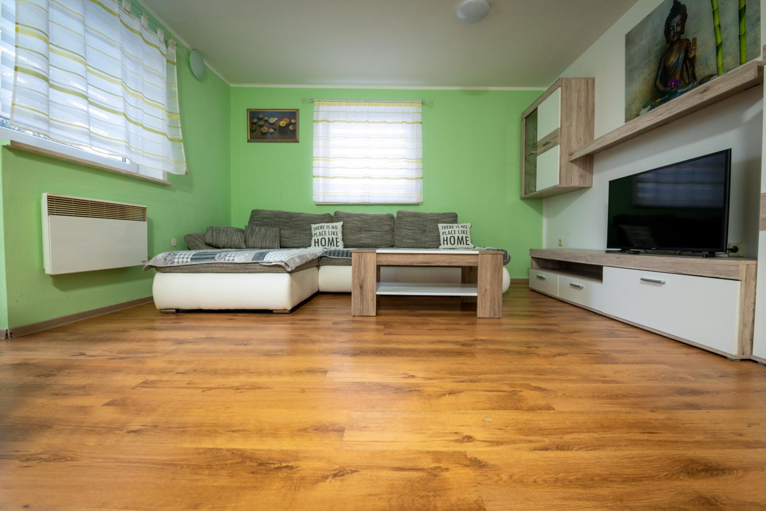 One - Bedroom Apartment with Balcony - Photo 1