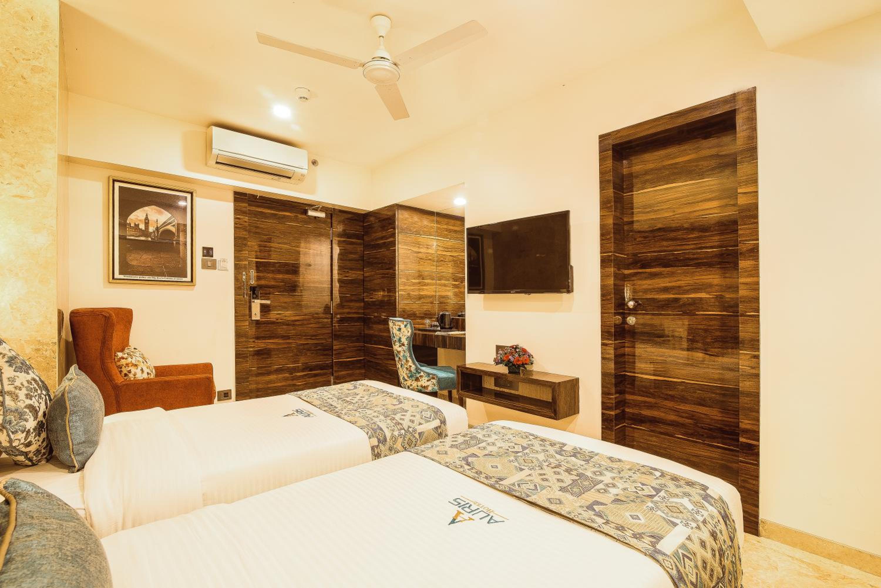 Double or Twin Room - Photo 8