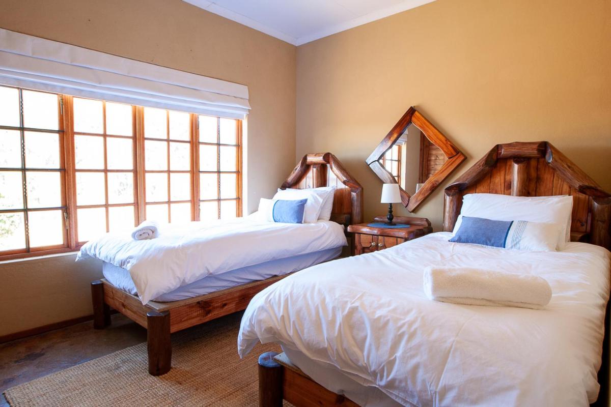 Four-Bedroom House photo 3