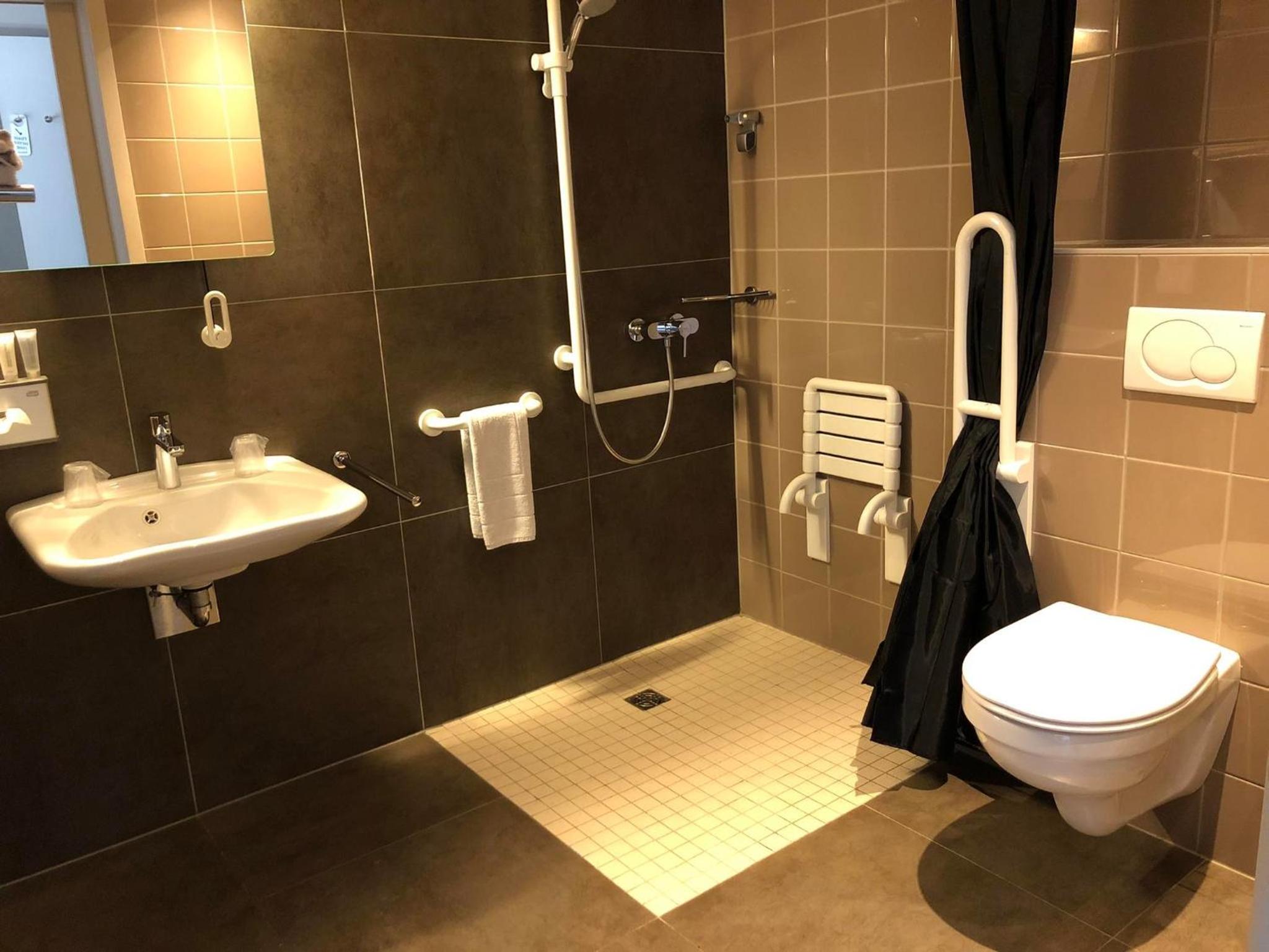 Double Room - Disability Access - Photo 5