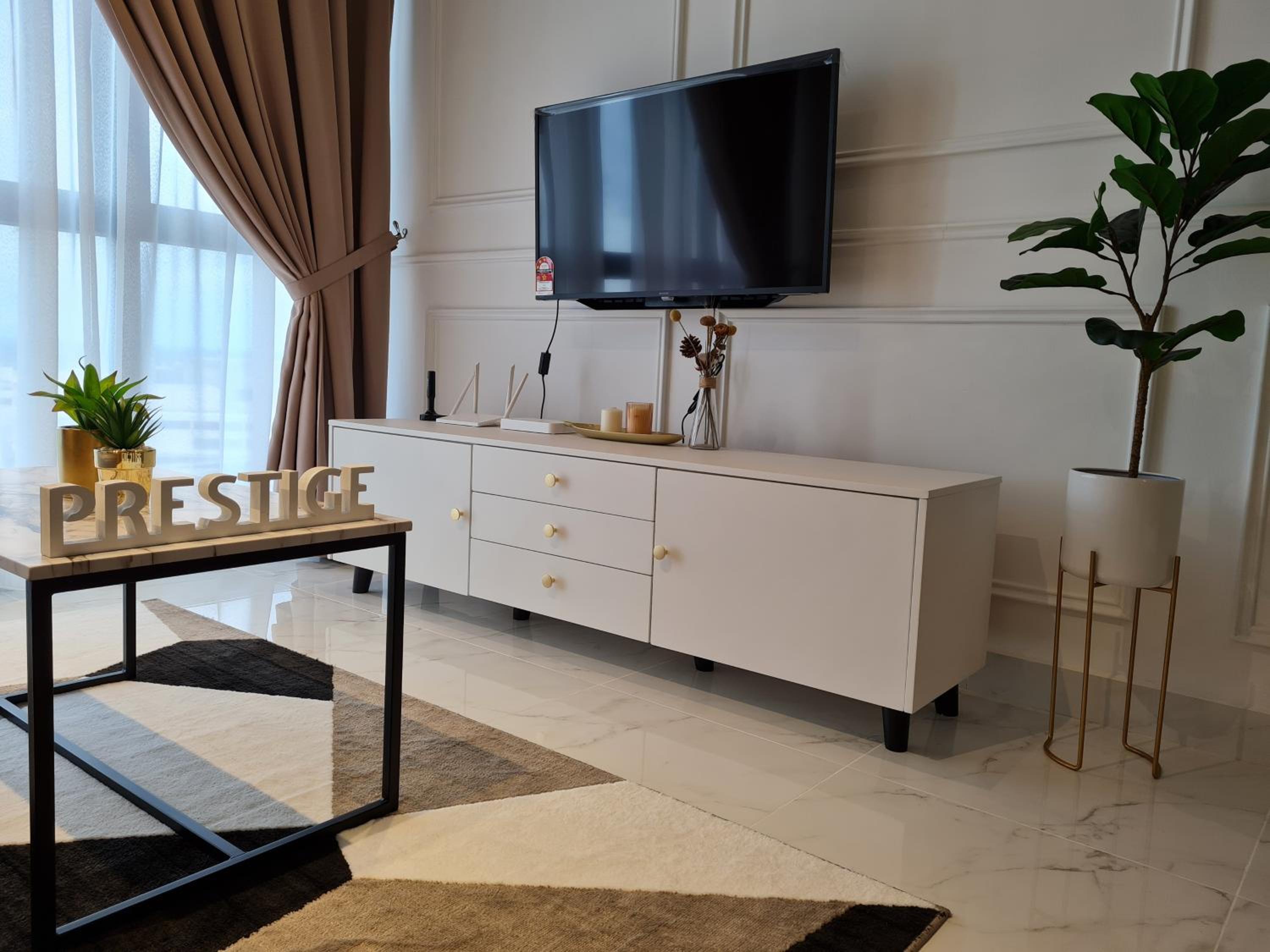 One-Bedroom Apartment - Photo 11