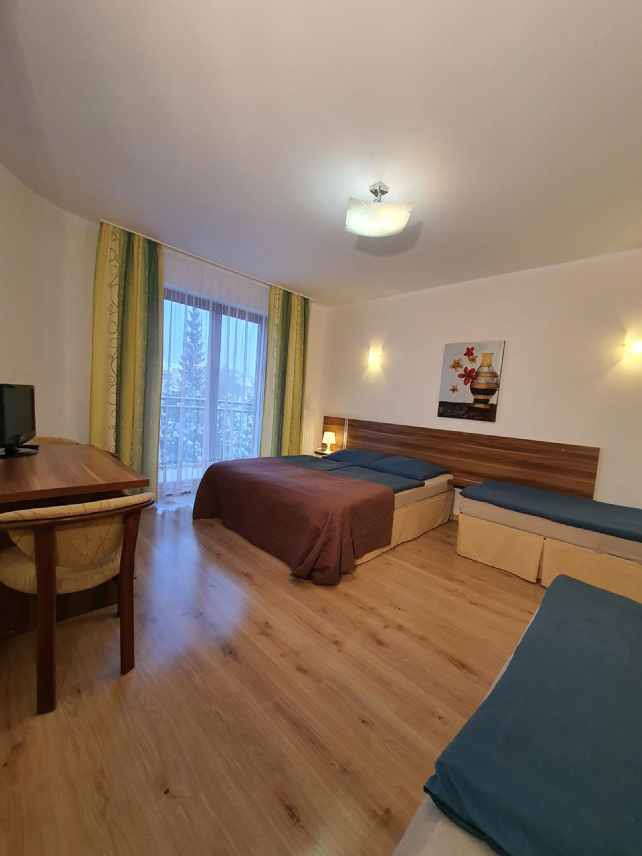Quadruple Room with Balcony photo 1