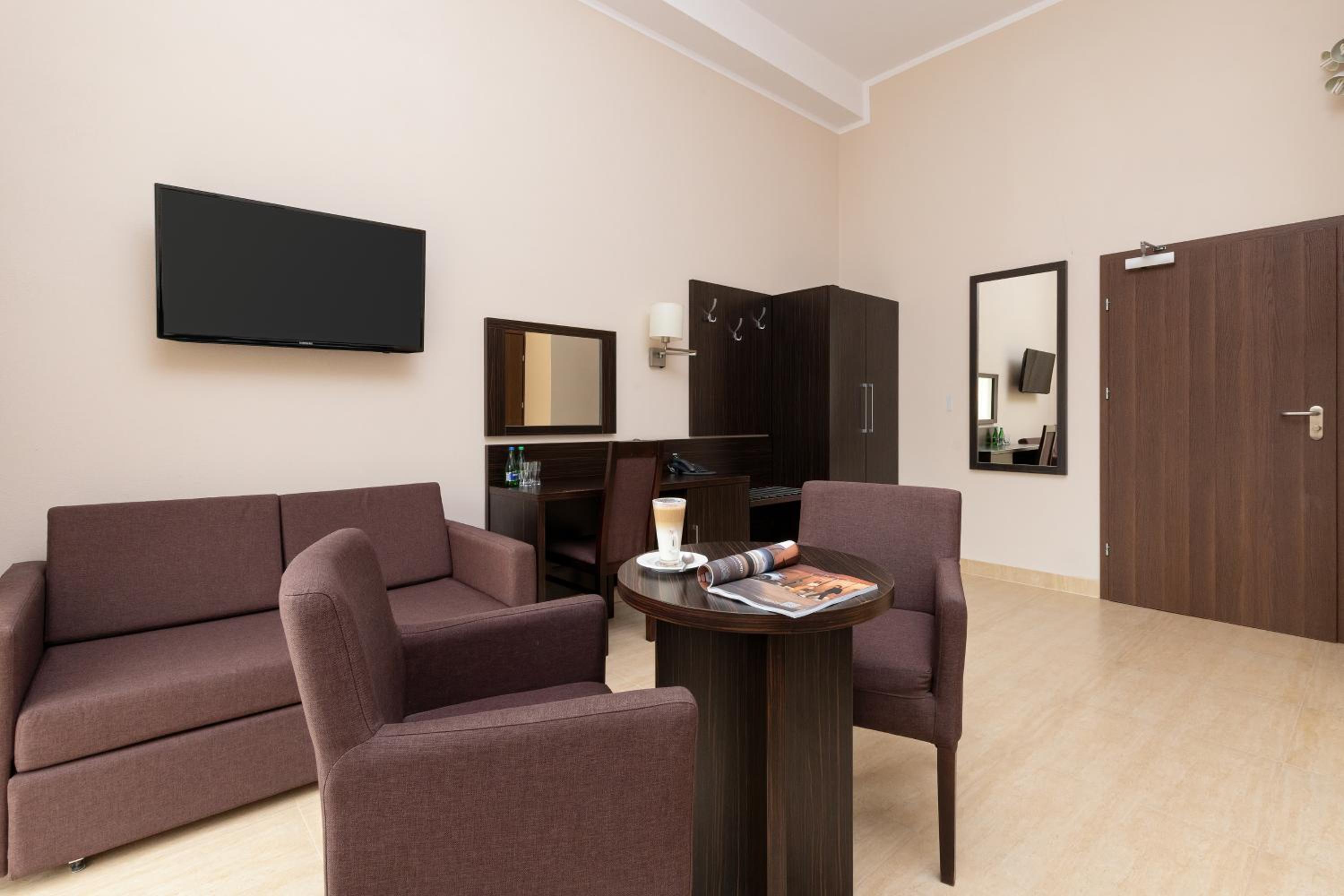 Family Room - Photo 11