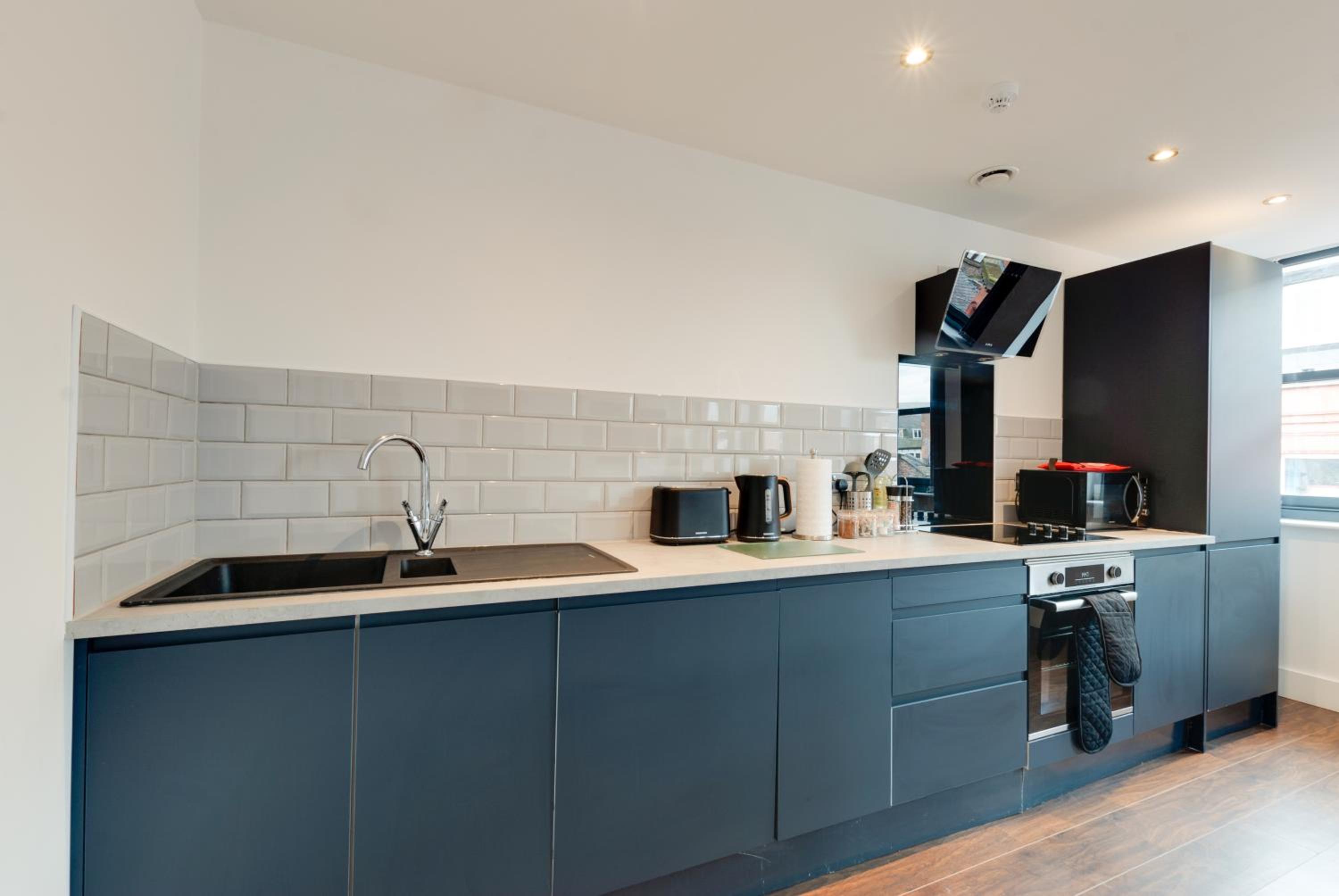 One-Bedroom Apartment - Photo 4