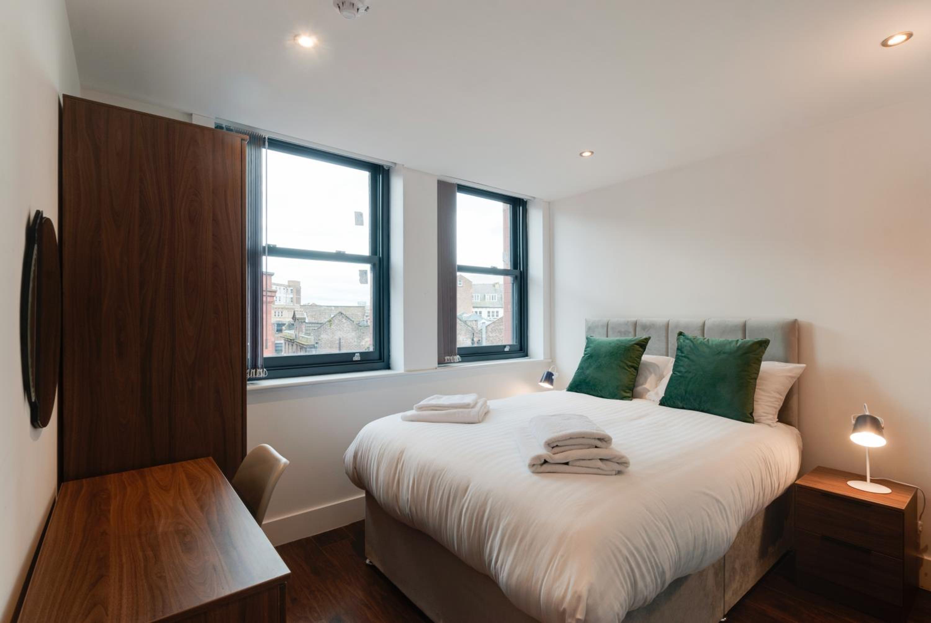 One-Bedroom Apartment - Photo 11