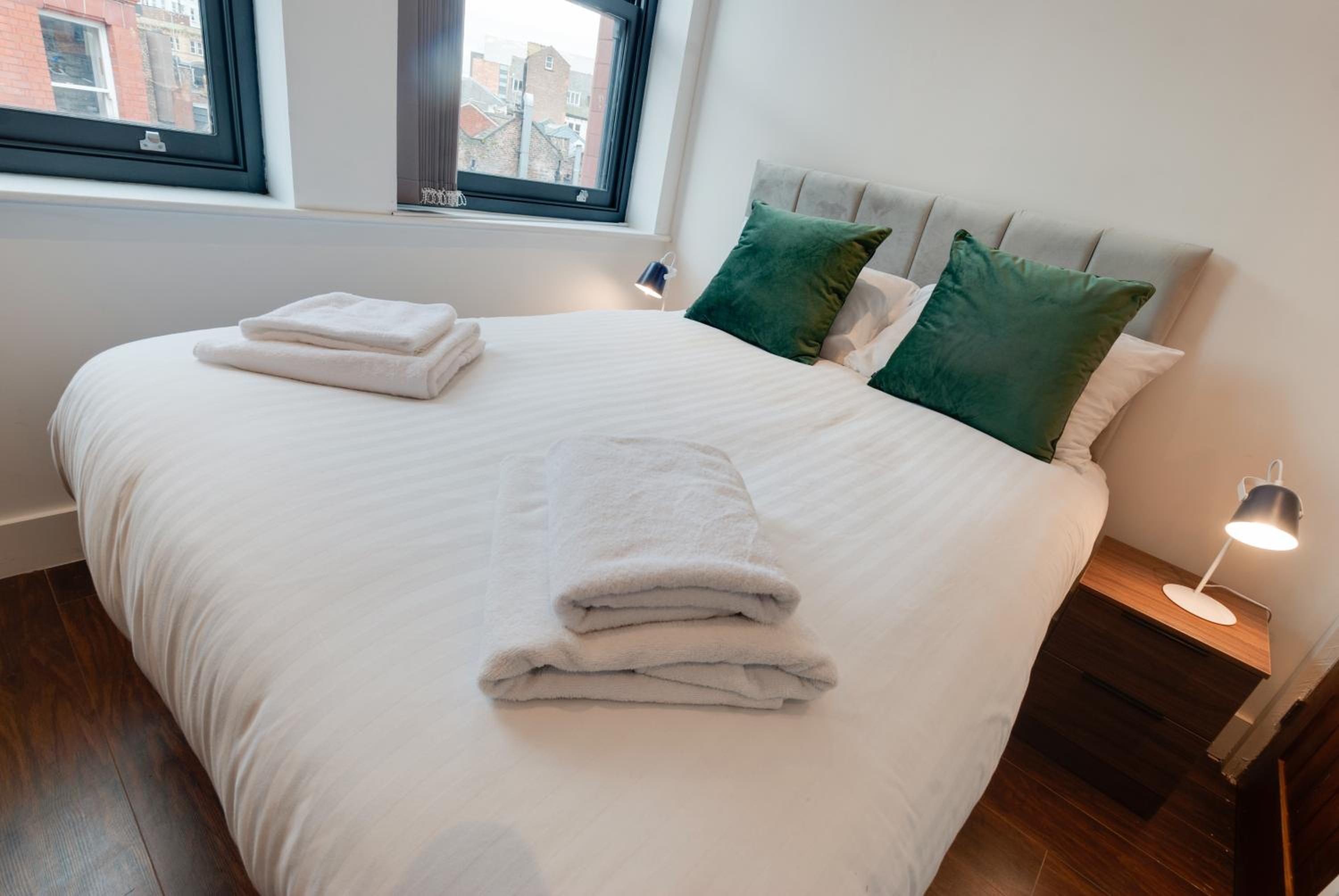 One-Bedroom Apartment - Photo 12