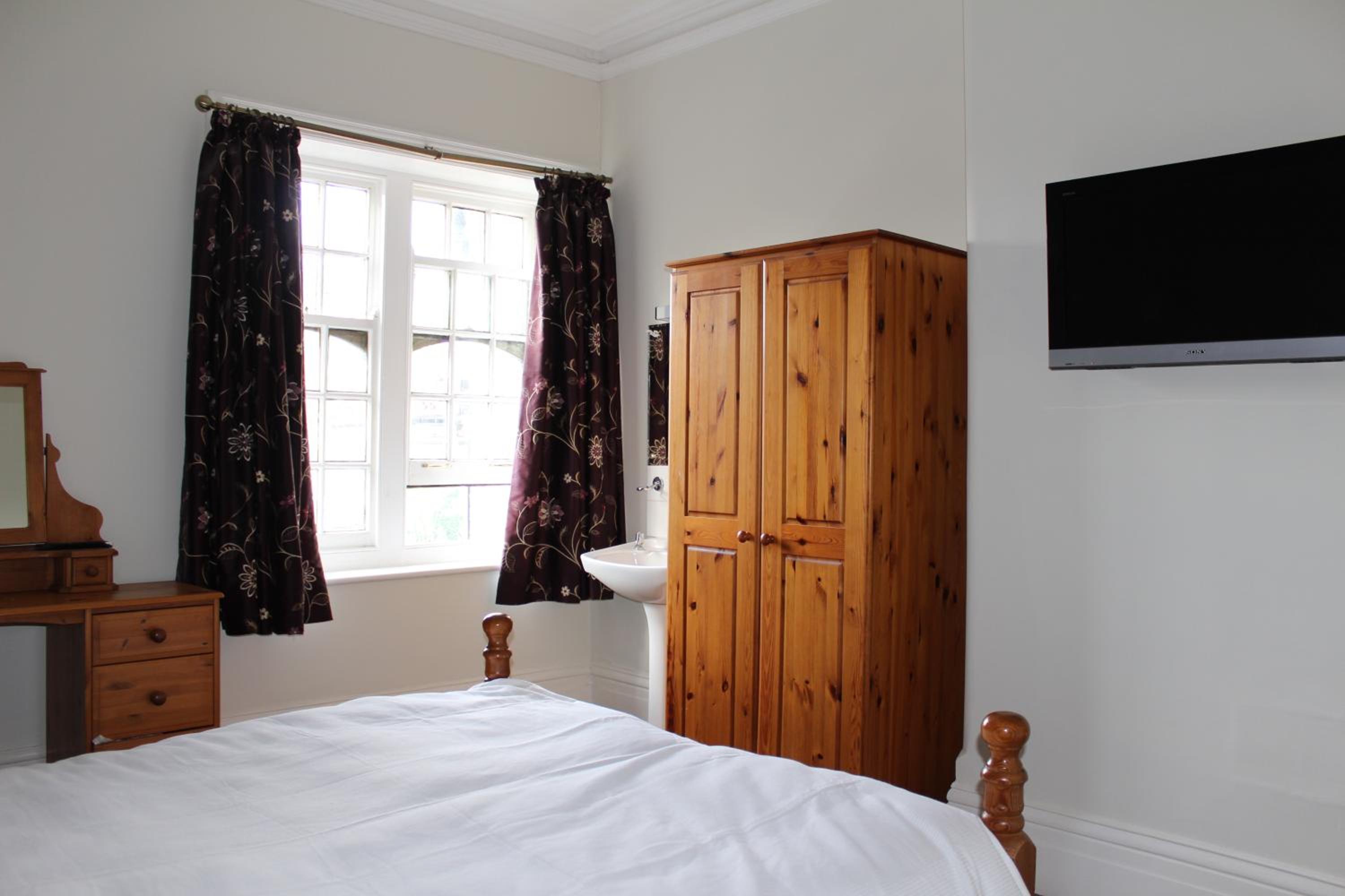 Double Room with Shared Bathroom photo 2