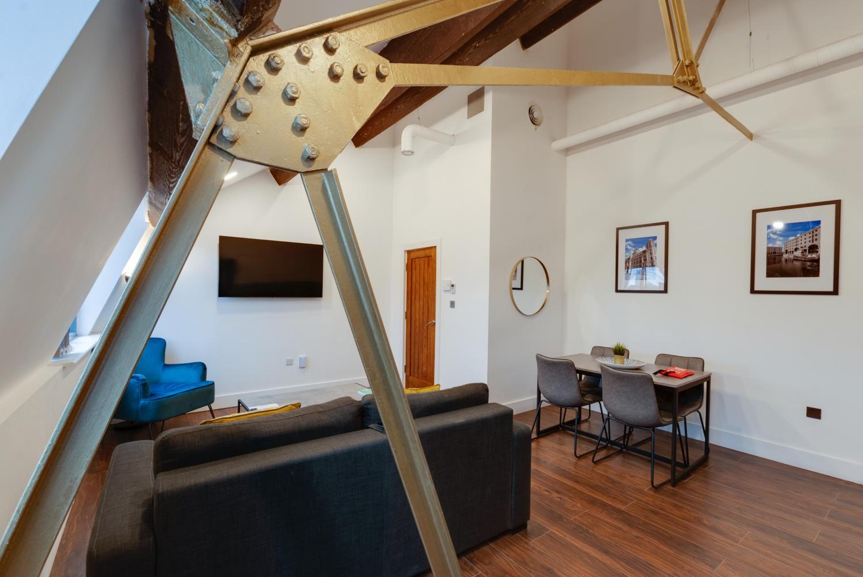 One-Bedroom Apartment - Photo 25
