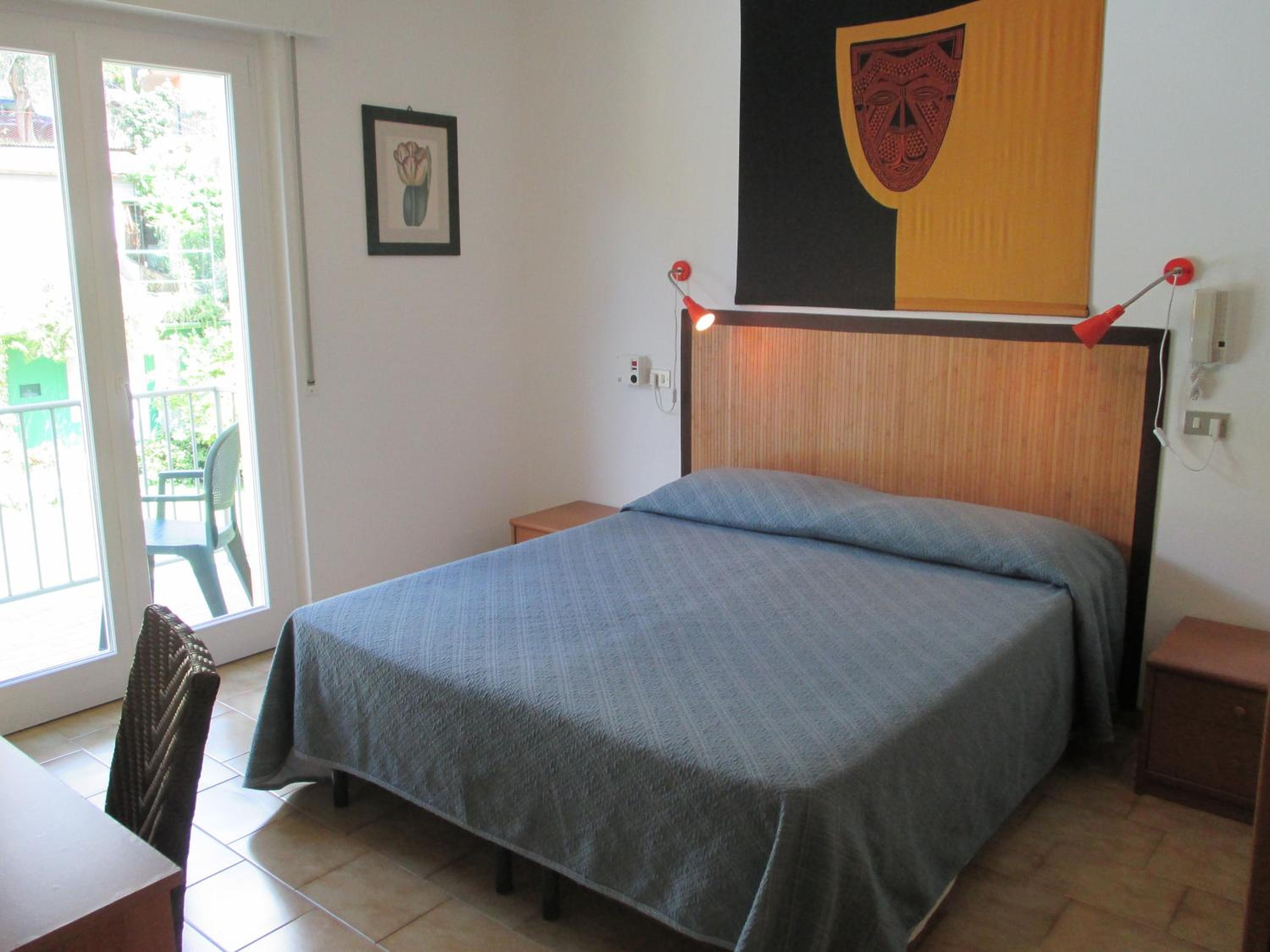 Standard Double or Twin Room with Garden View photo 2