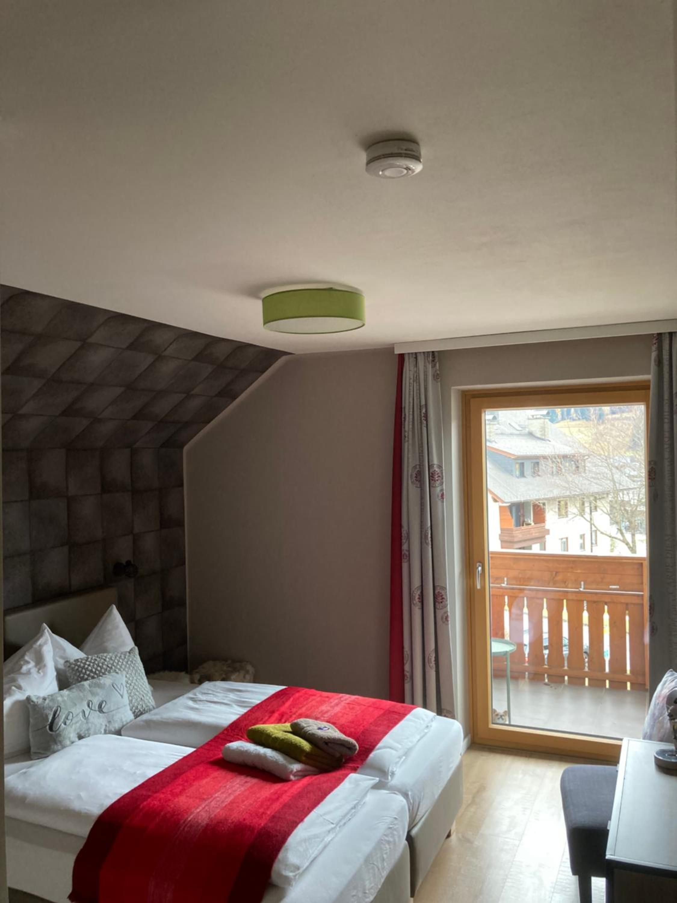 King Room with Mountain View photo 2