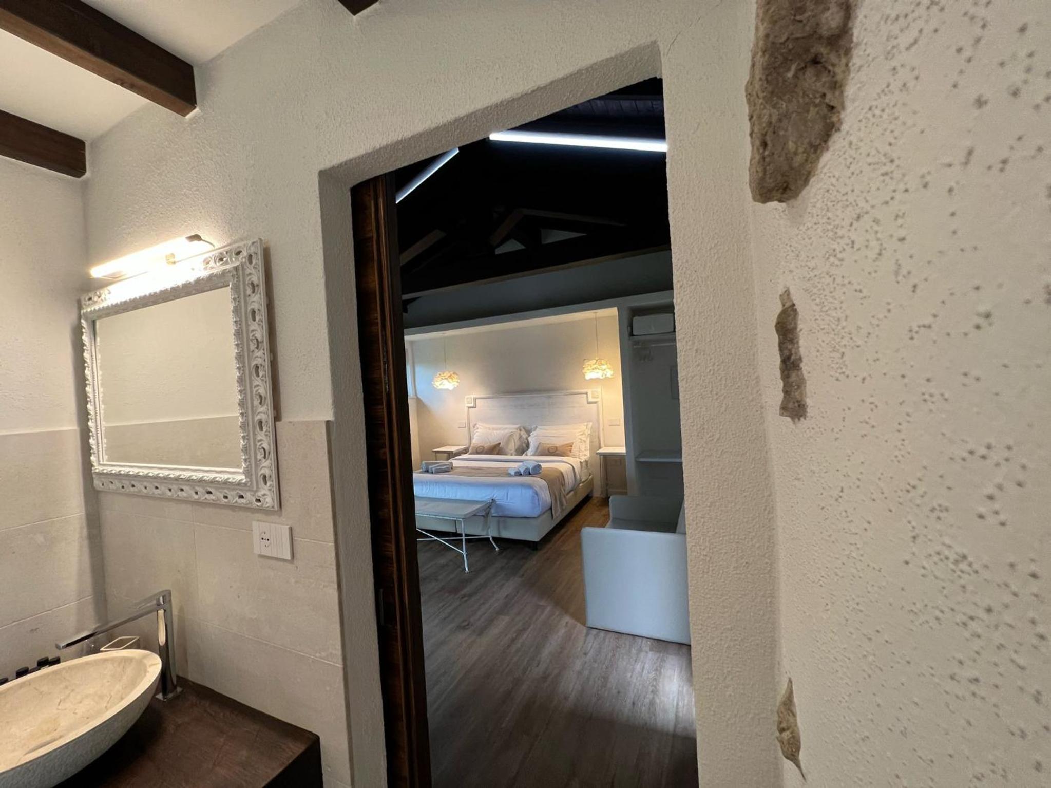 Superior Double or Twin Room with Garden View - Photo 1