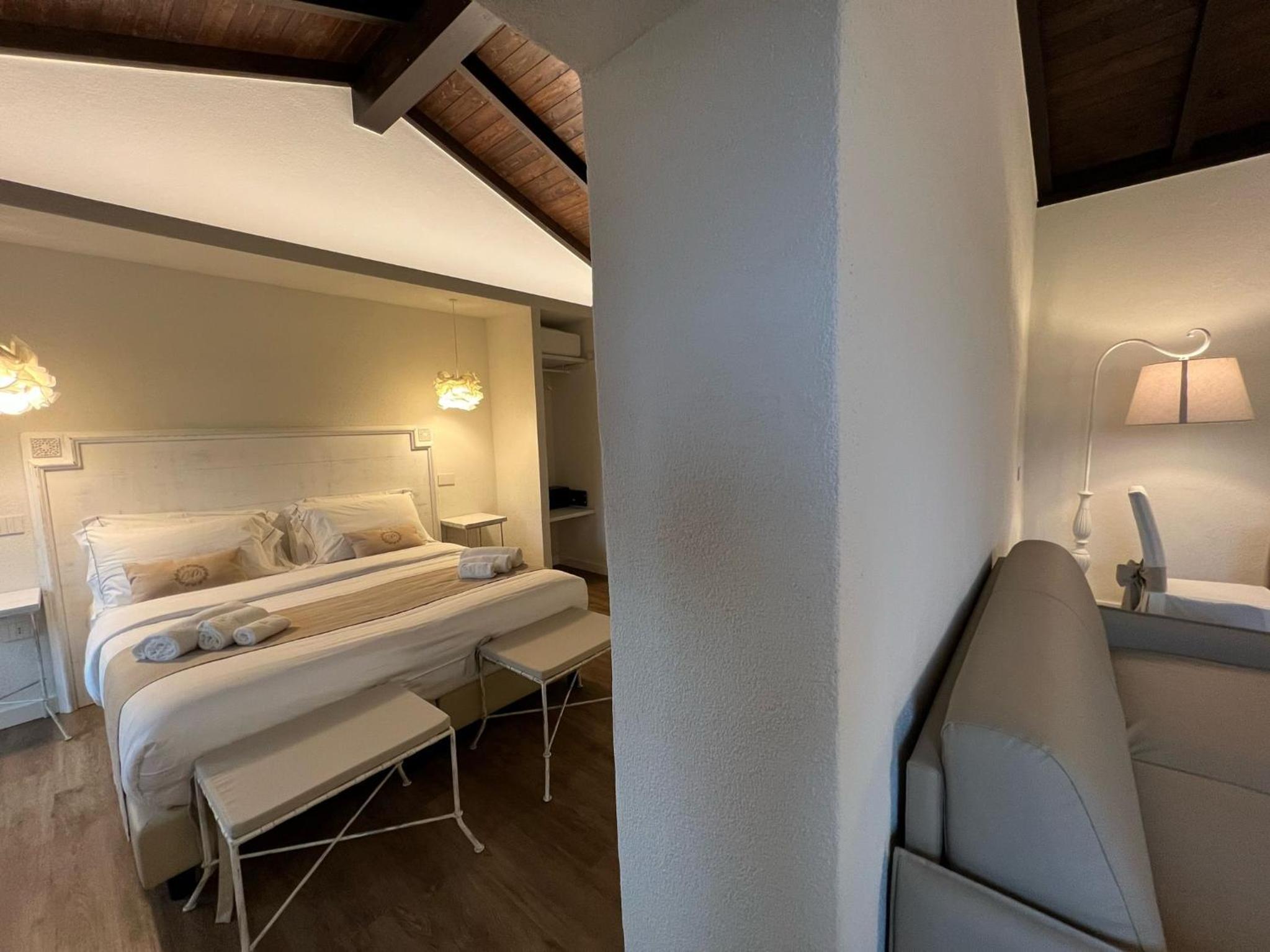 Superior Double or Twin Room - Photo 2