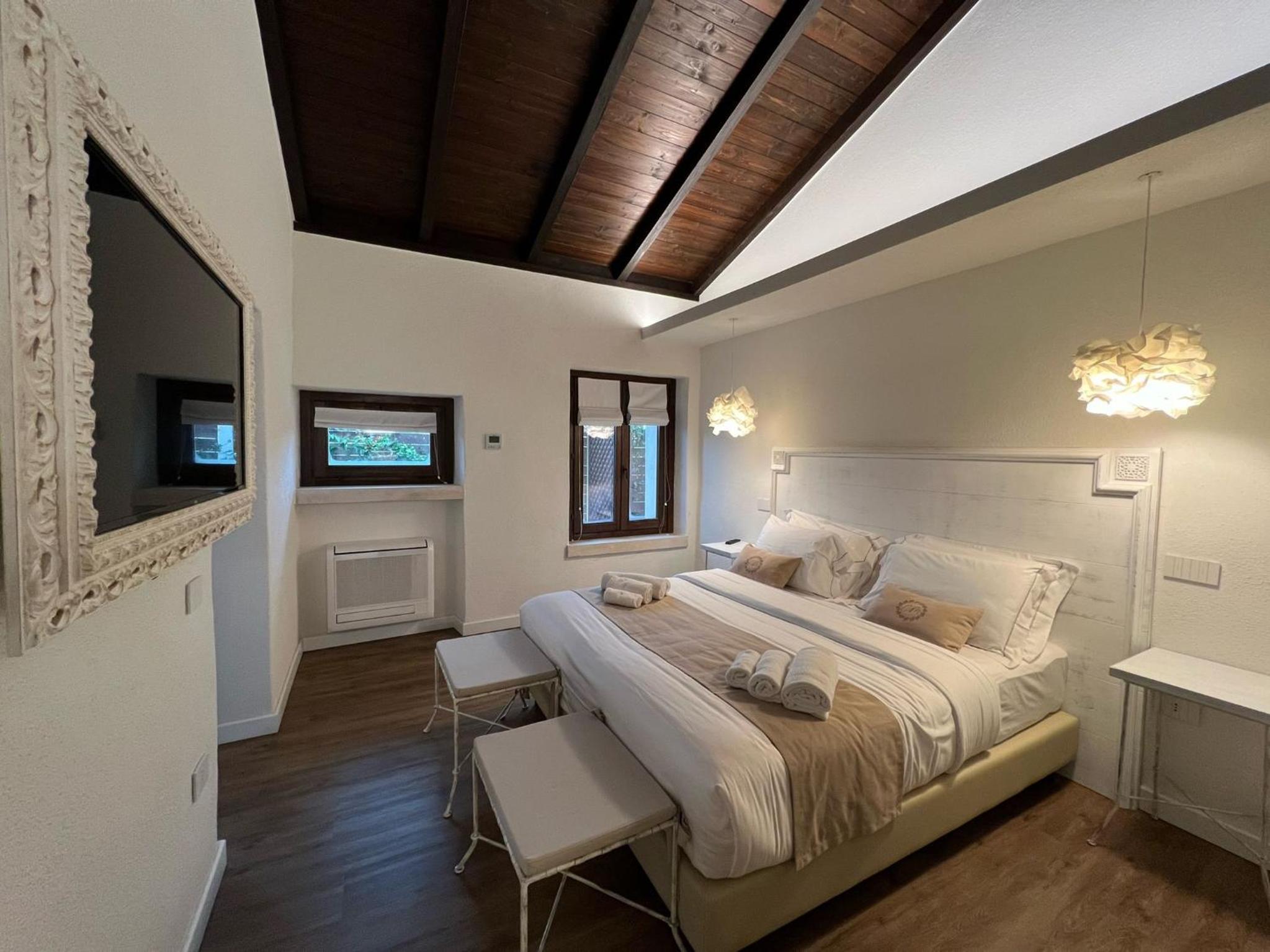 Superior Double or Twin Room - Photo 6