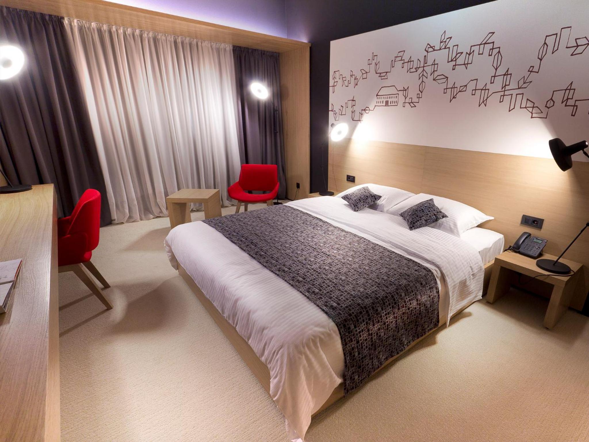 Deluxe Double or Twin Room - Photo 3