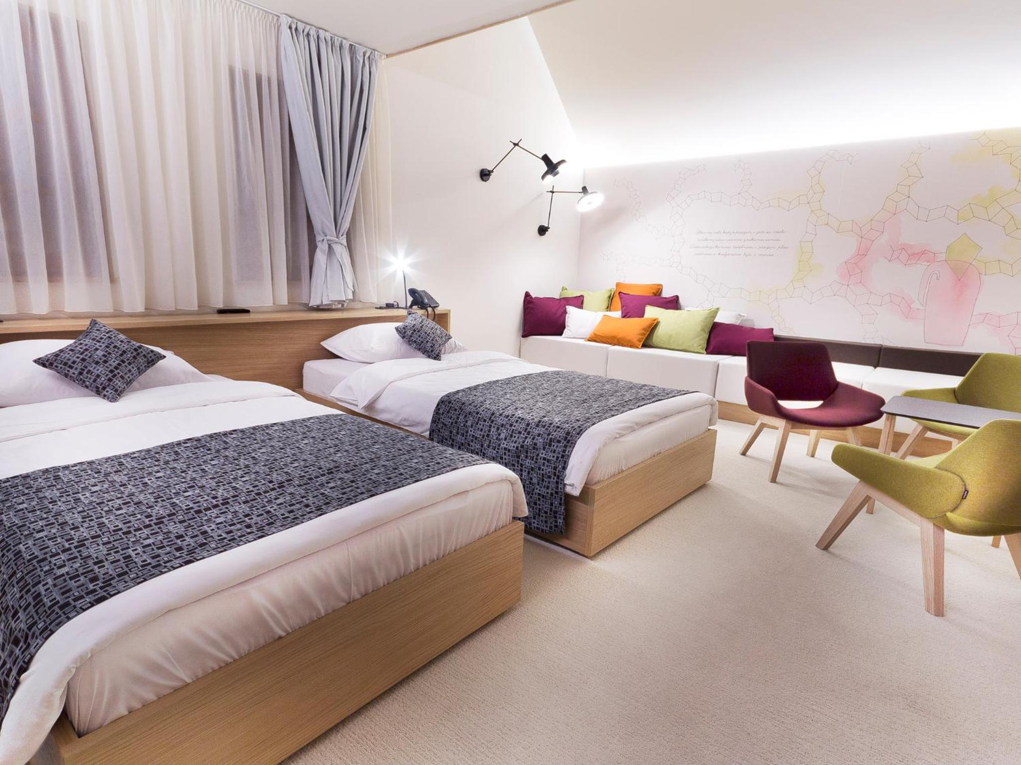 Special offer- Holiday magic in Standard Family Room 
