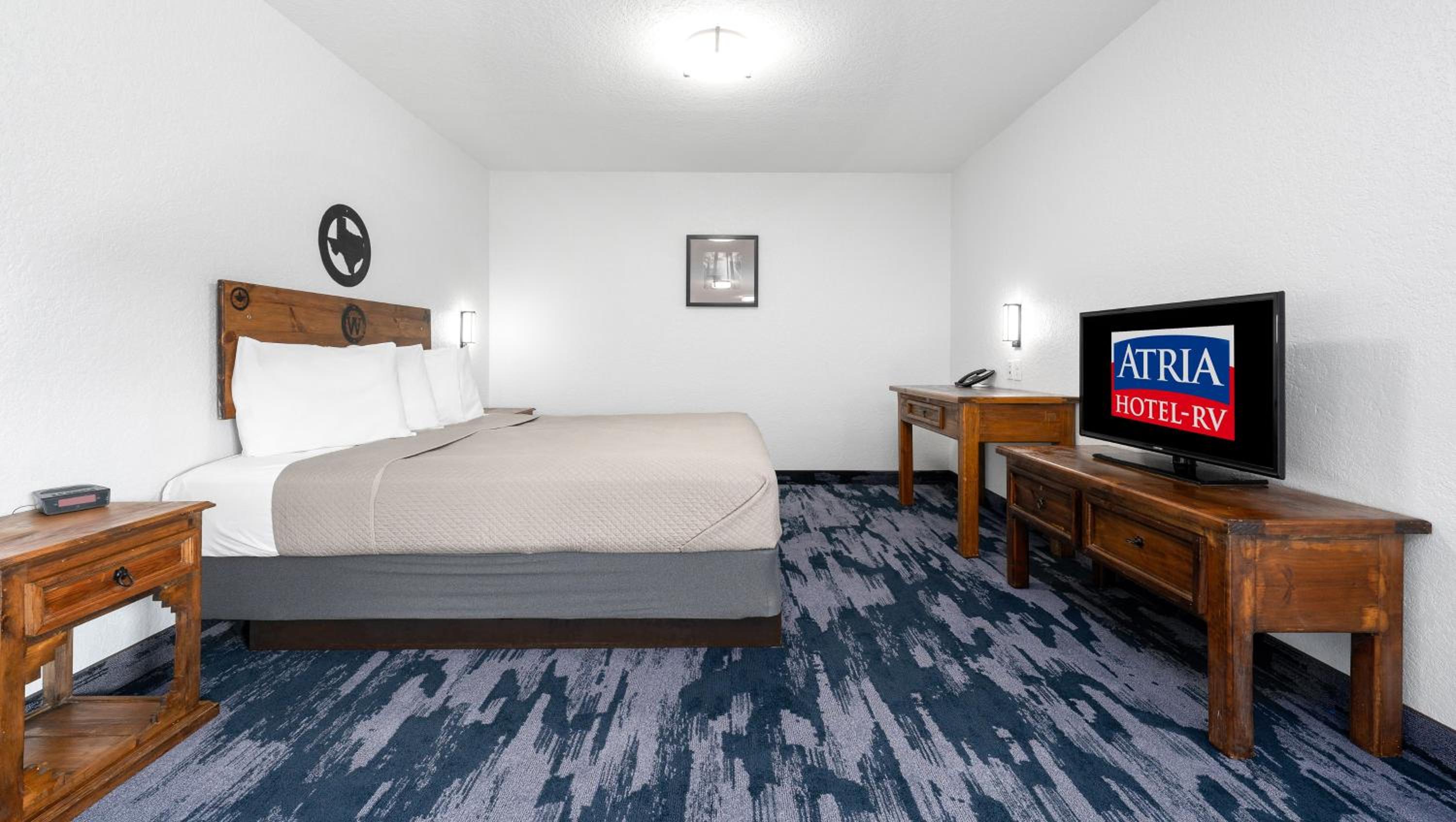 King Room - Non-Smoking - Photo 1