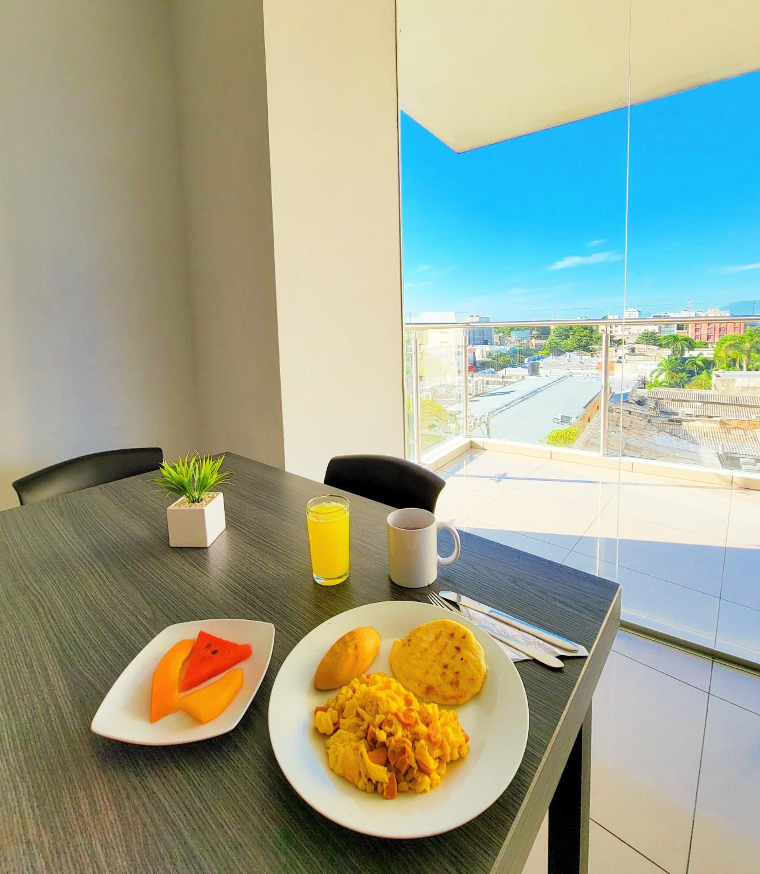 Deluxe Single Room with Balcony photo 3