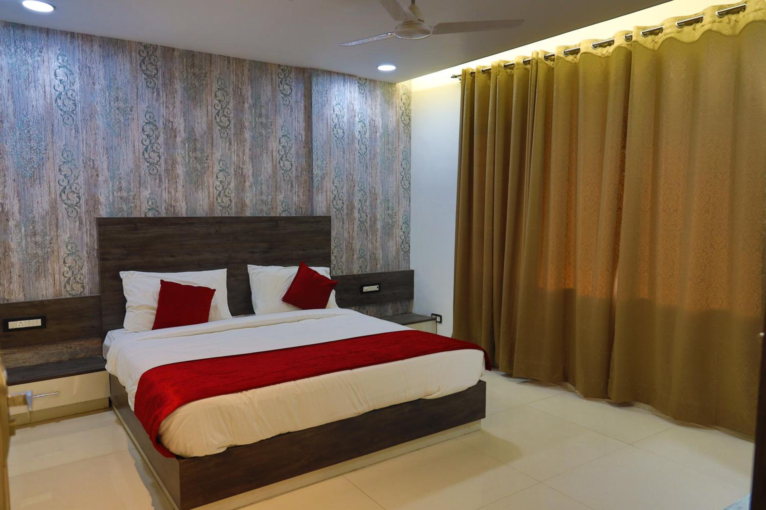 Budget Double Room - Photo 5