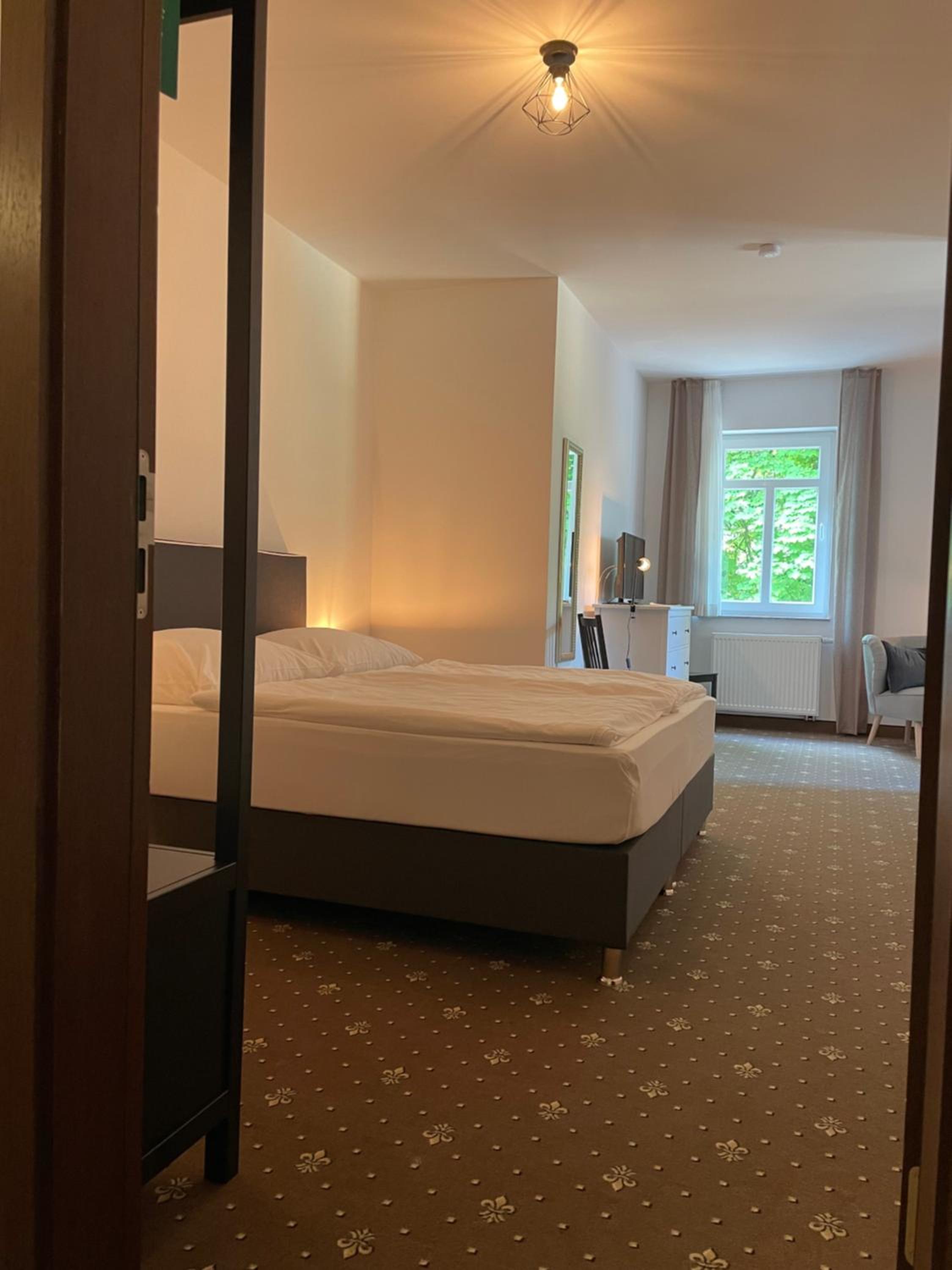 Double Room - Photo 10
