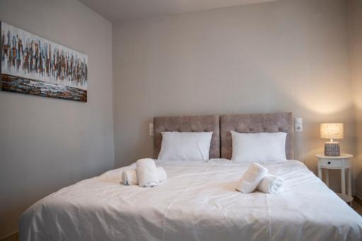 Two-Bedroom Apartment - Photo 19