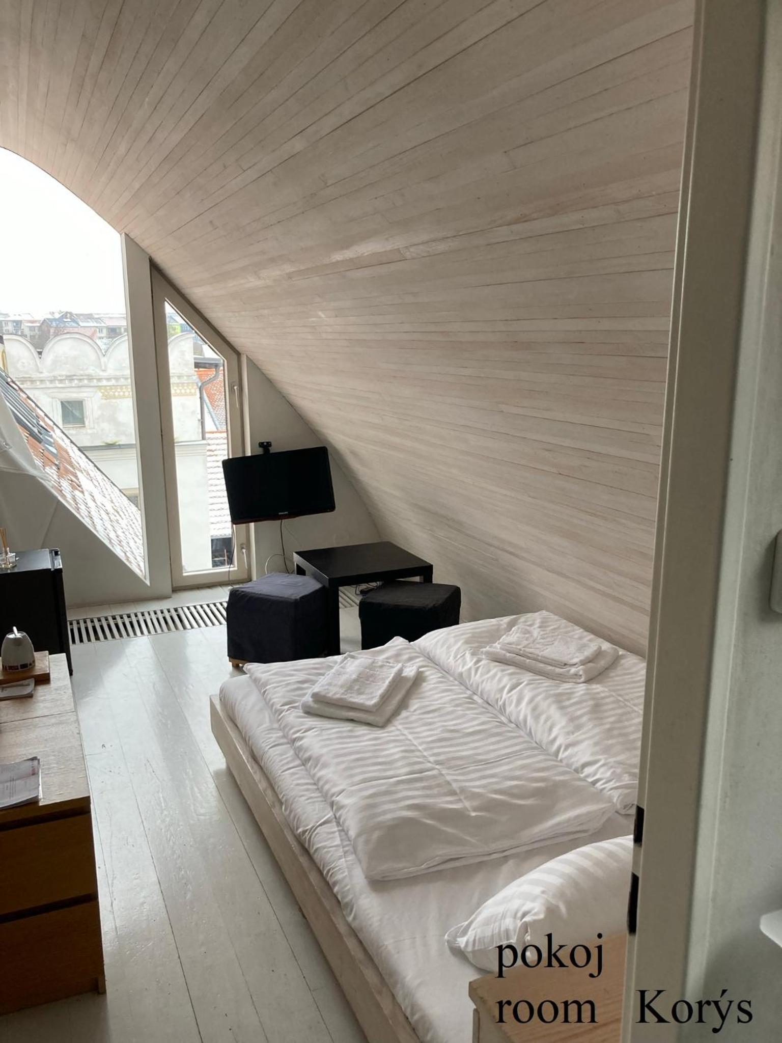 Double Room - Photo 2