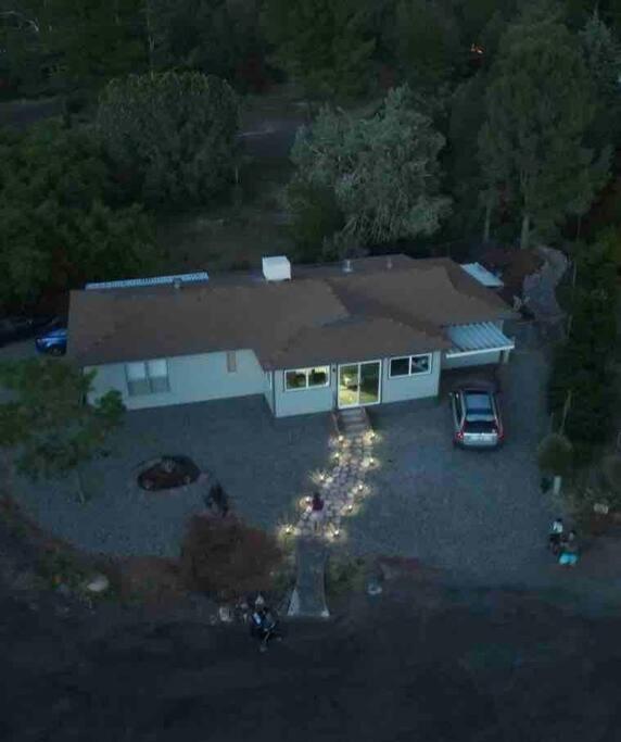 Four-Bedroom House - Photo 6
