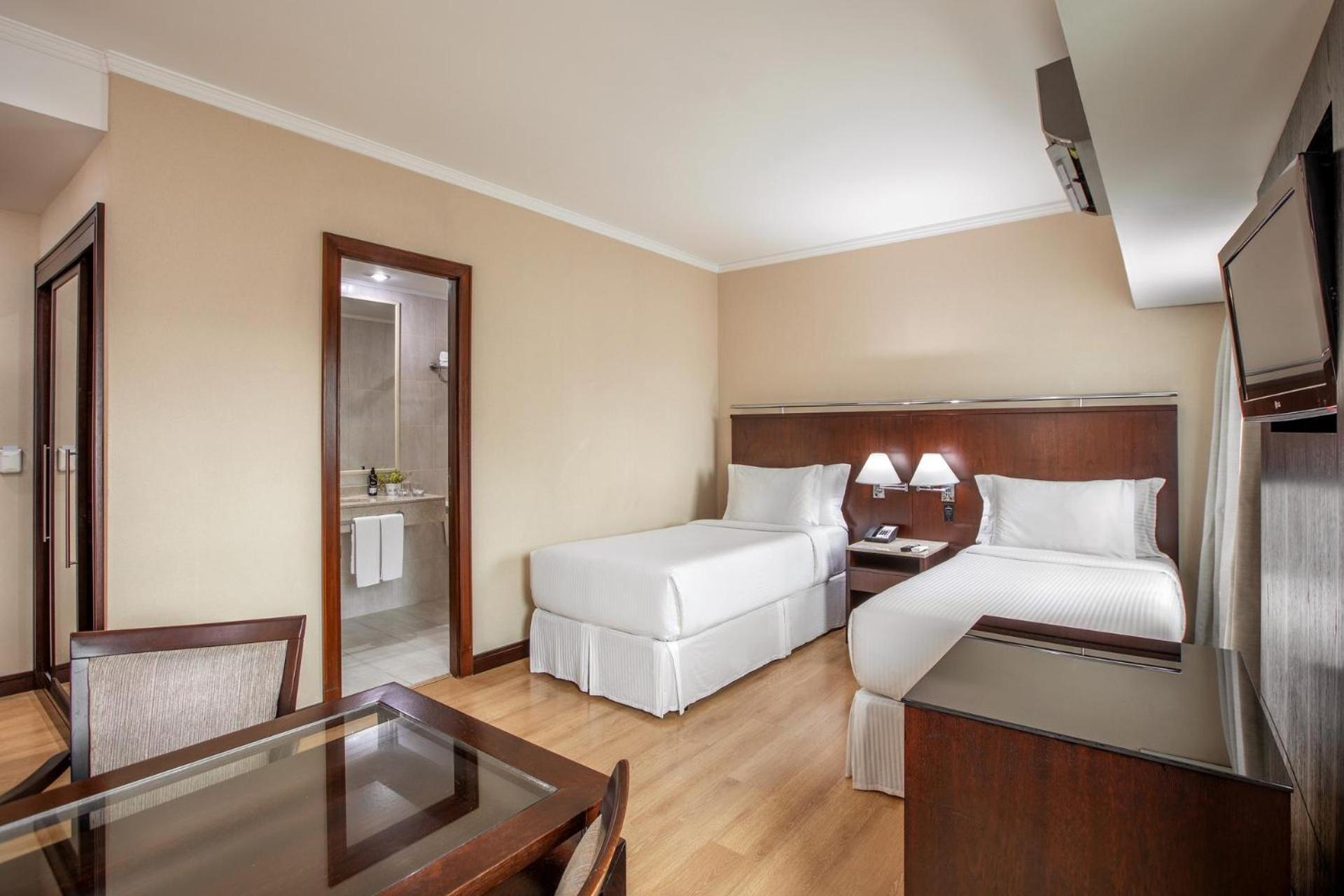 The Innside Twin Room - Photo 5