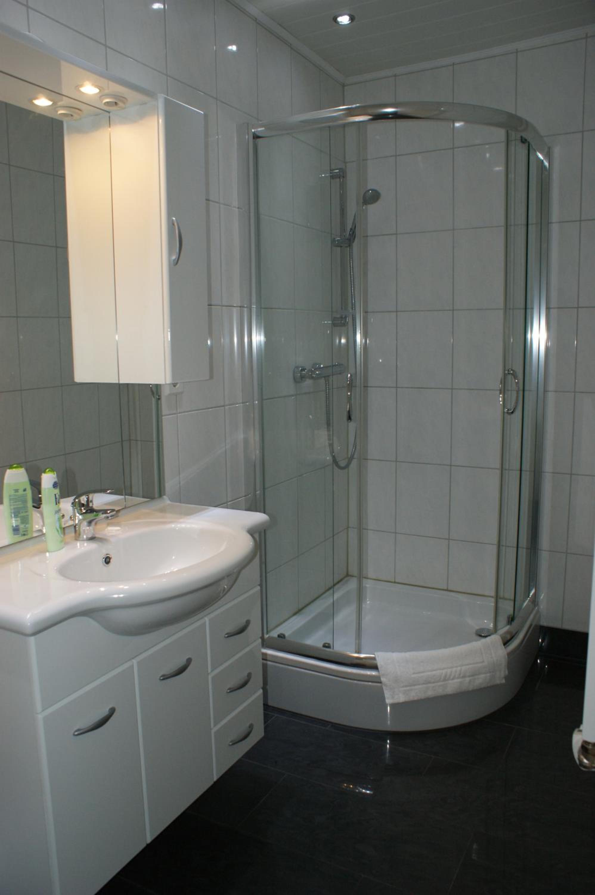 Budget Twin Room photo 2