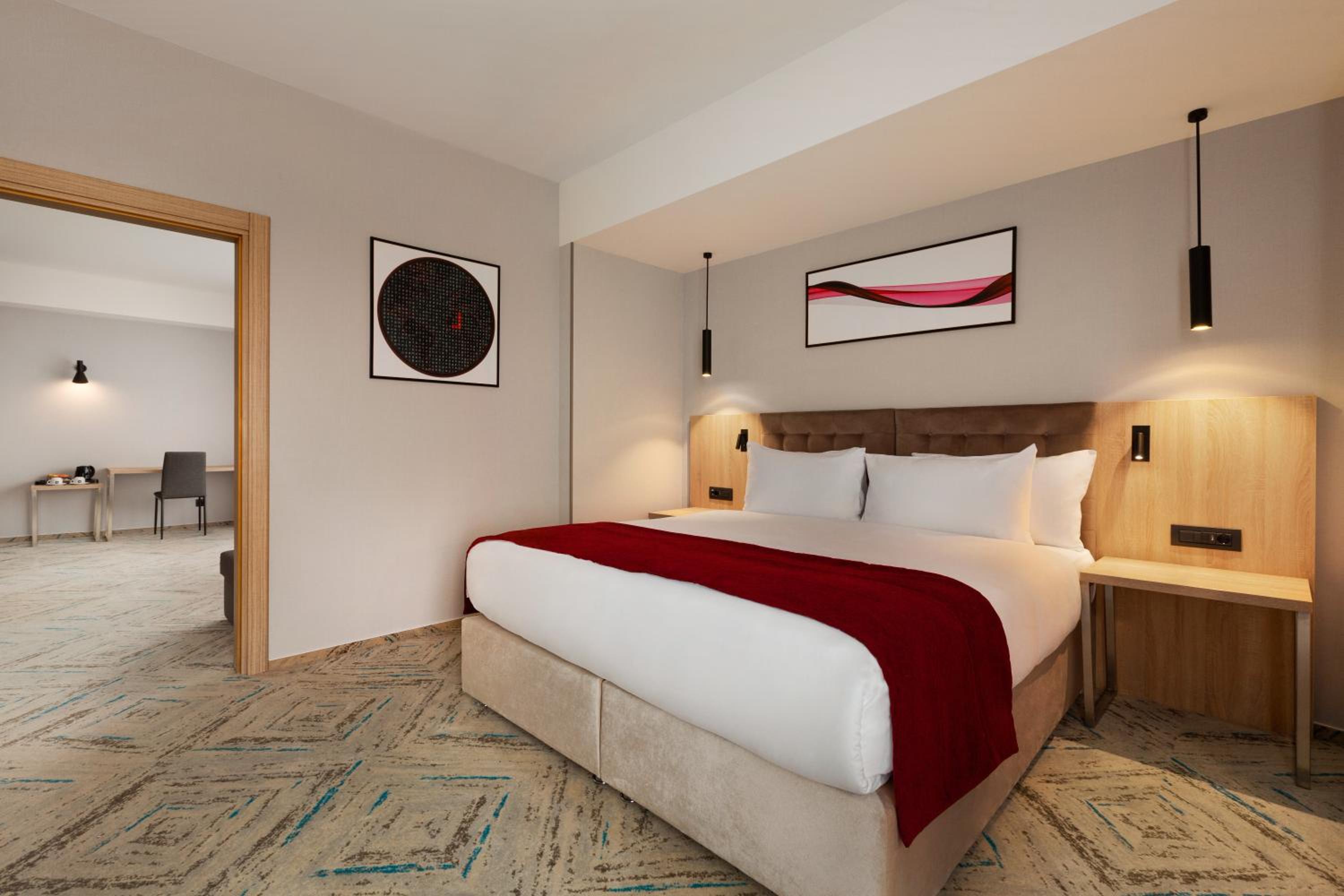 Executive King Suite - Non-Smoking - Photo 1