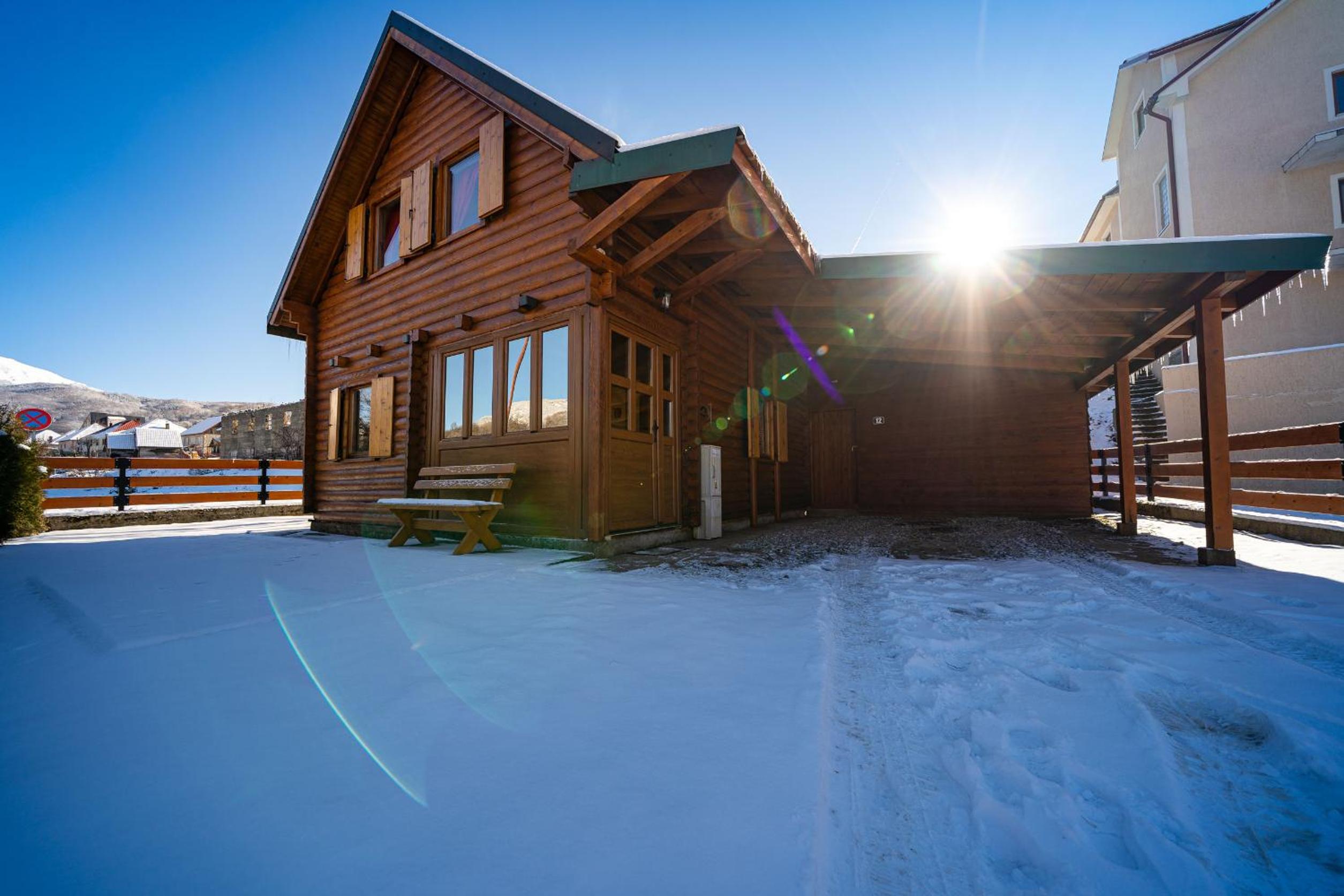 Three-Bedroom Chalet photo 3