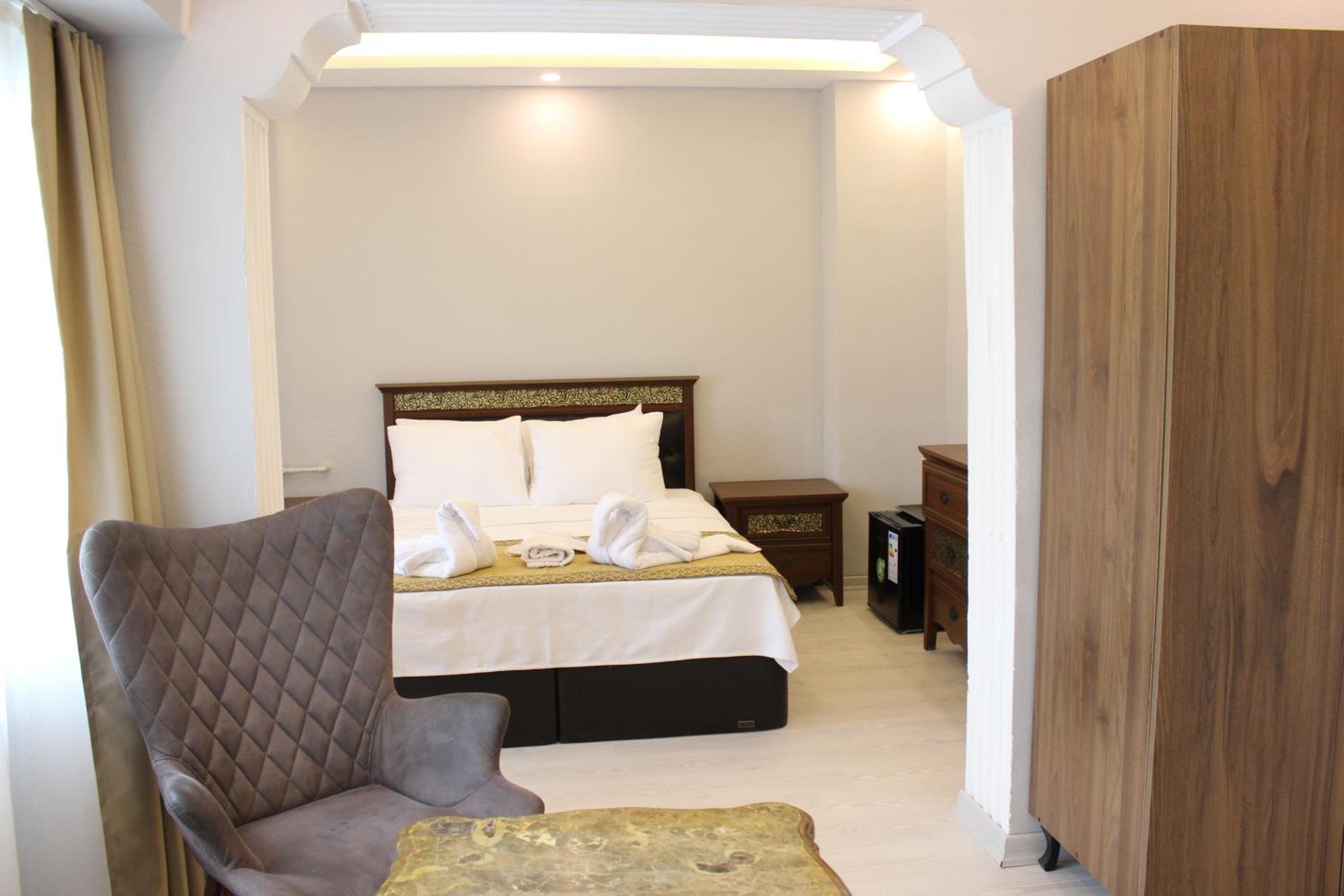 Superior King Room