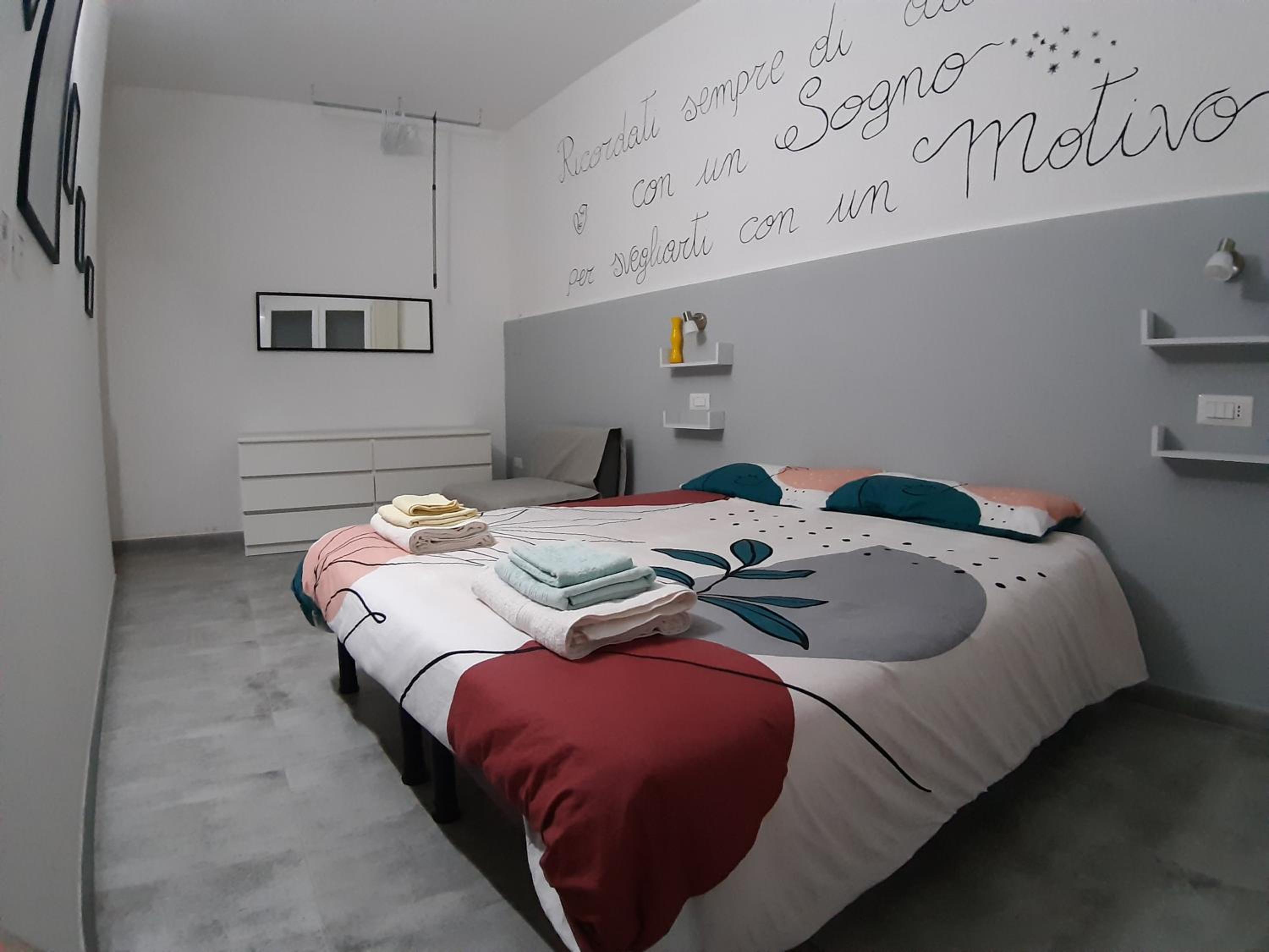 One-Bedroom Apartment photo 2