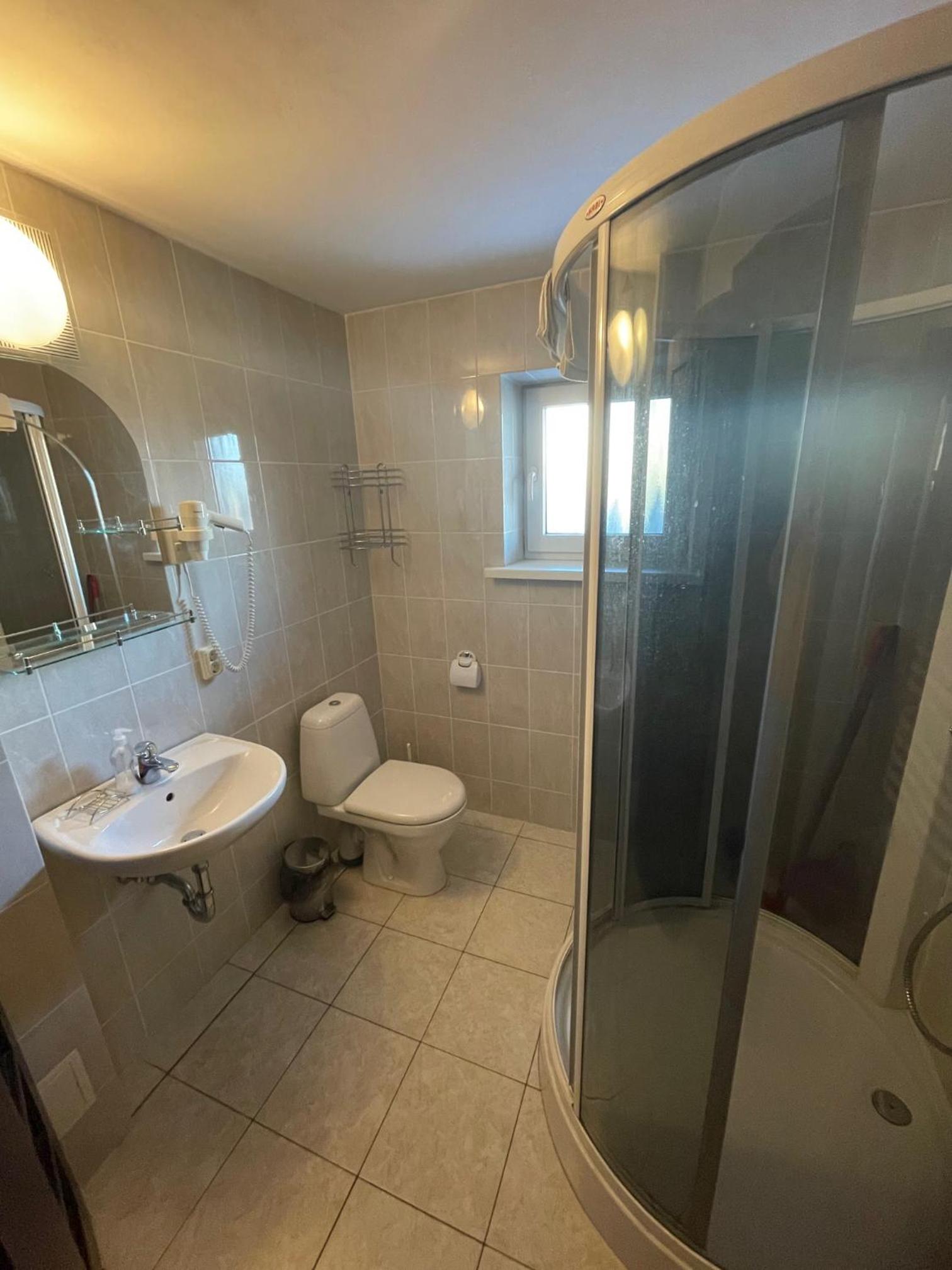Double or Twin Room with Bathroom photo 2