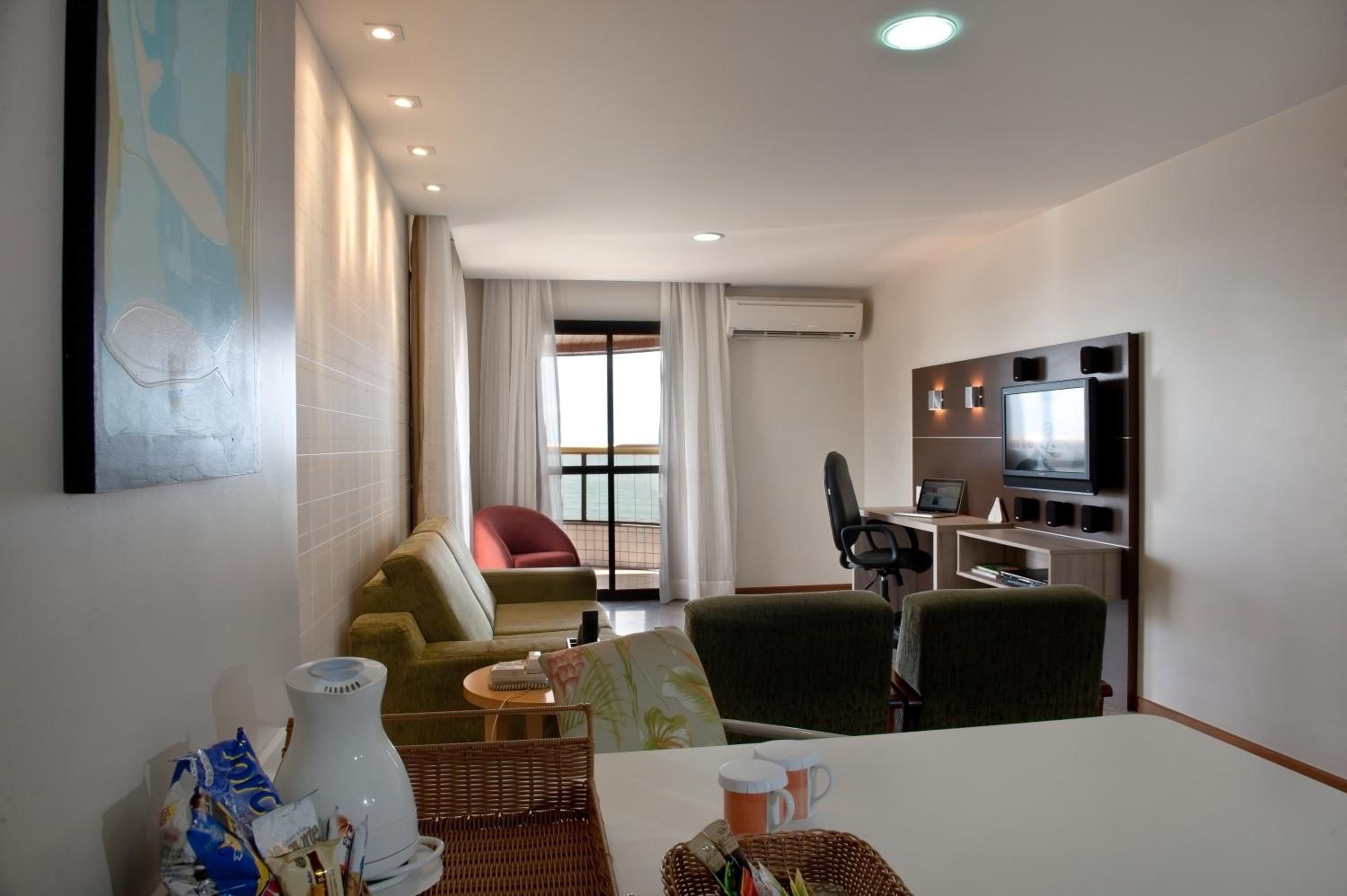 Family Suite with Sea View - Photo 7