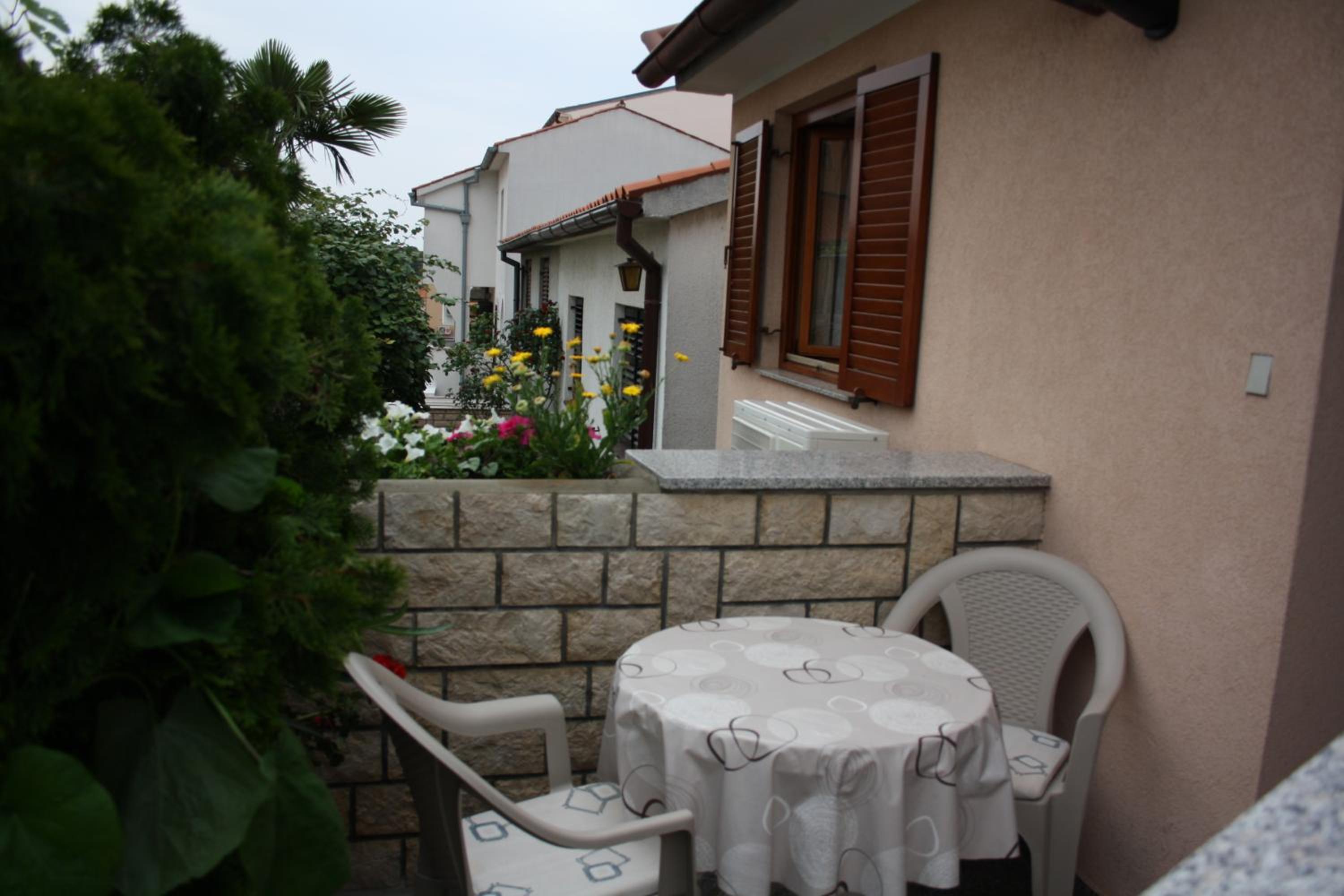 Studio with Patio - Photo 10
