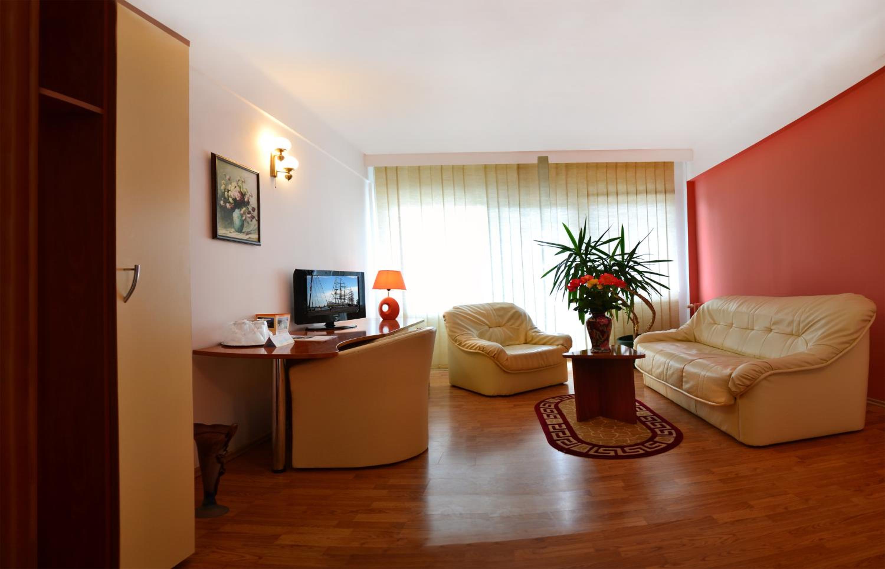 One Bedroom Suite  - Photo 6
