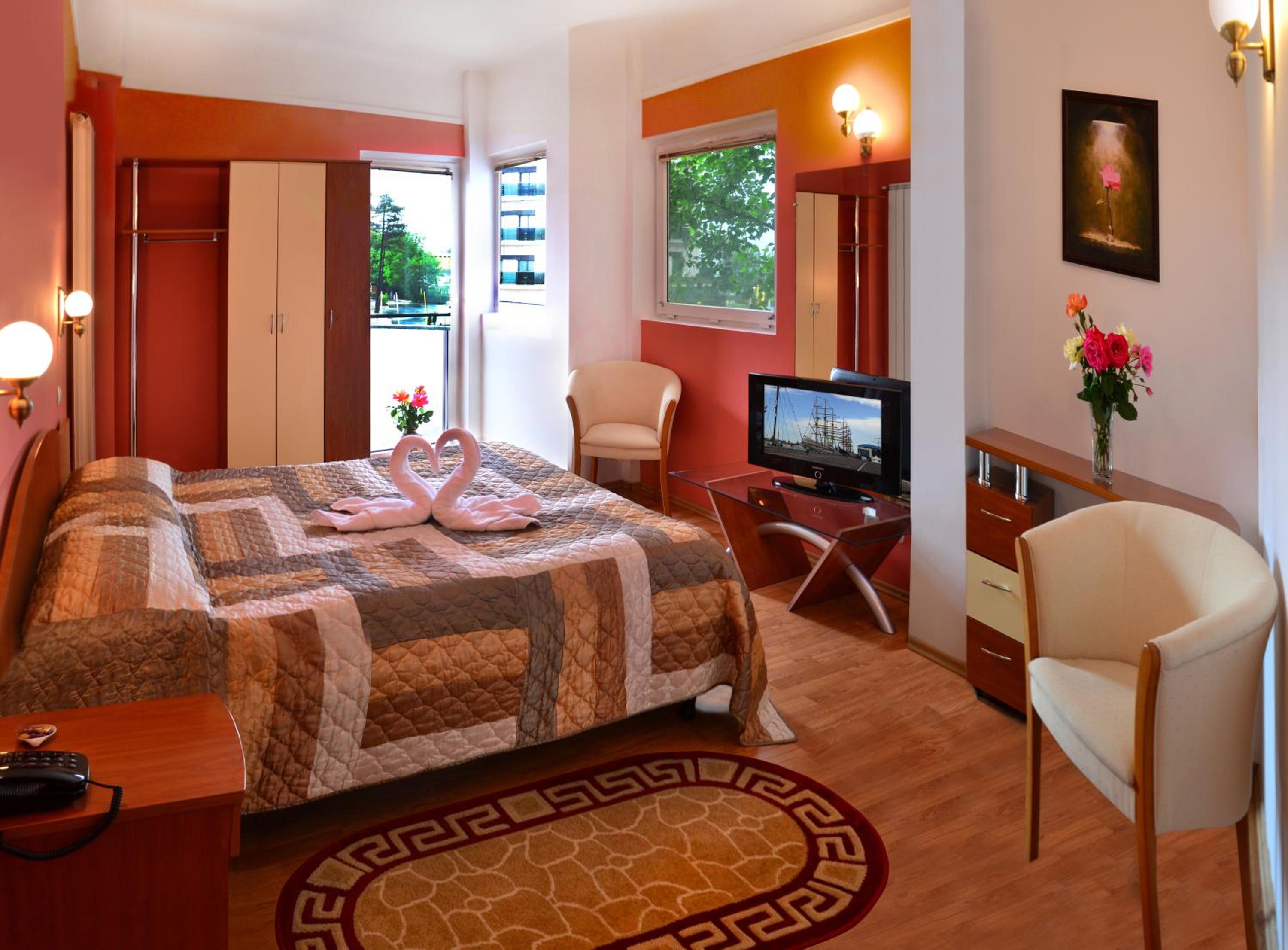 One Bedroom Suite  - Photo 5