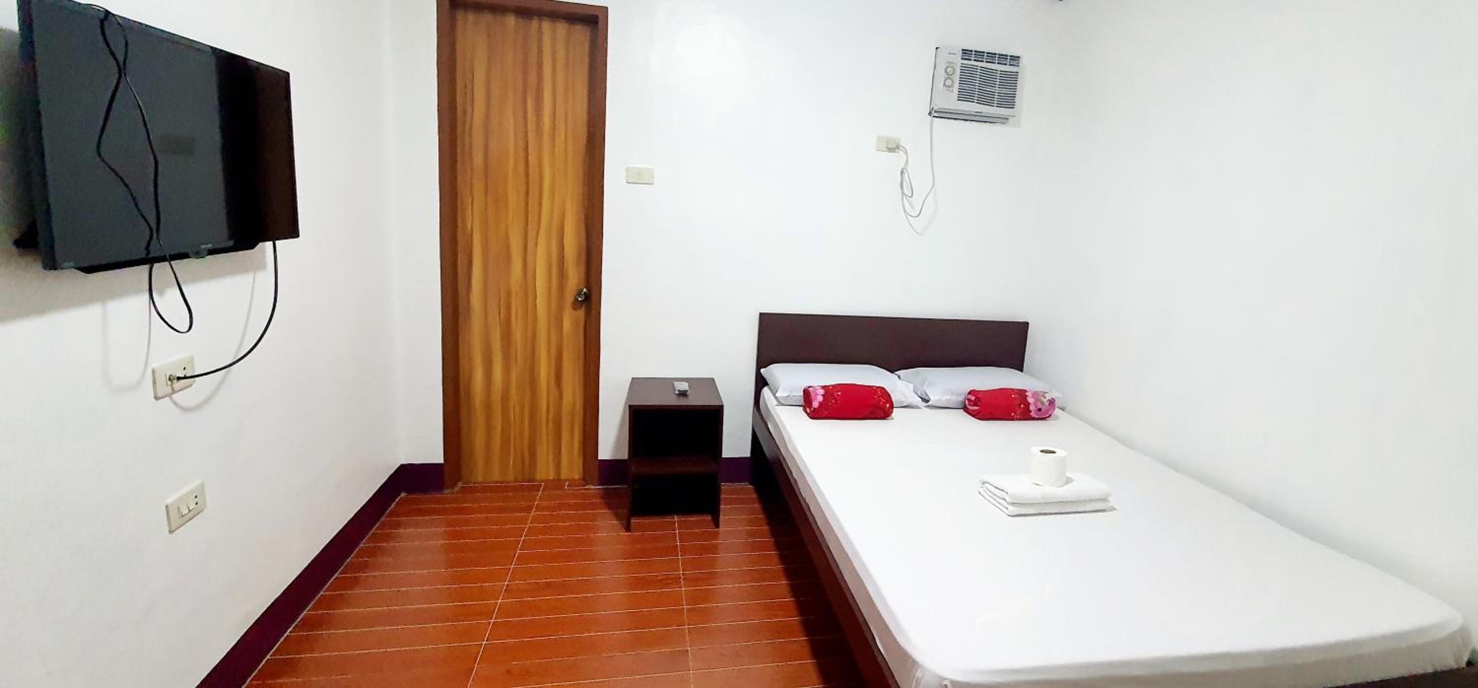 Deluxe Double Room with Balcony - Photo 1